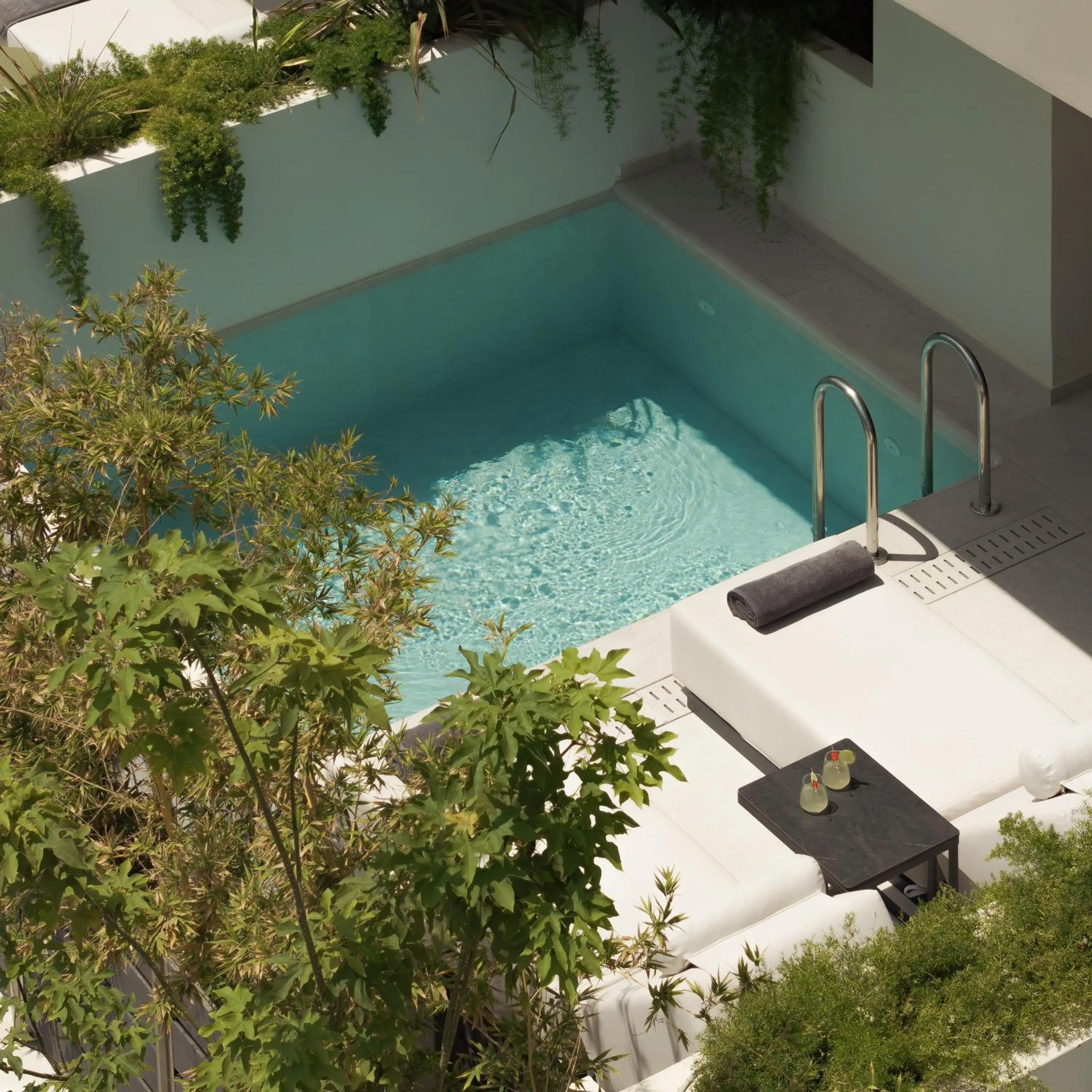Bedroom in Theartemis Palace