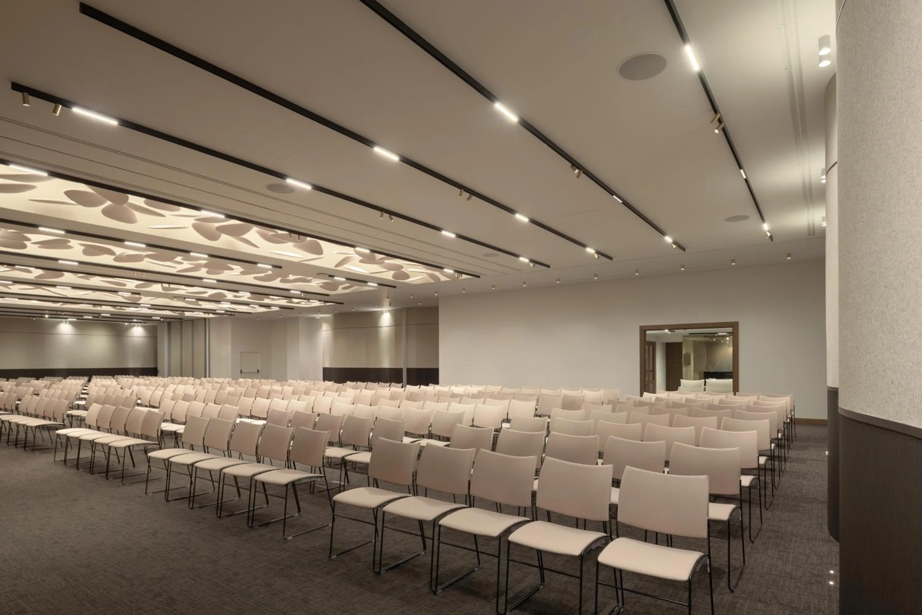 Meeting/conference room in Theartemis Palace