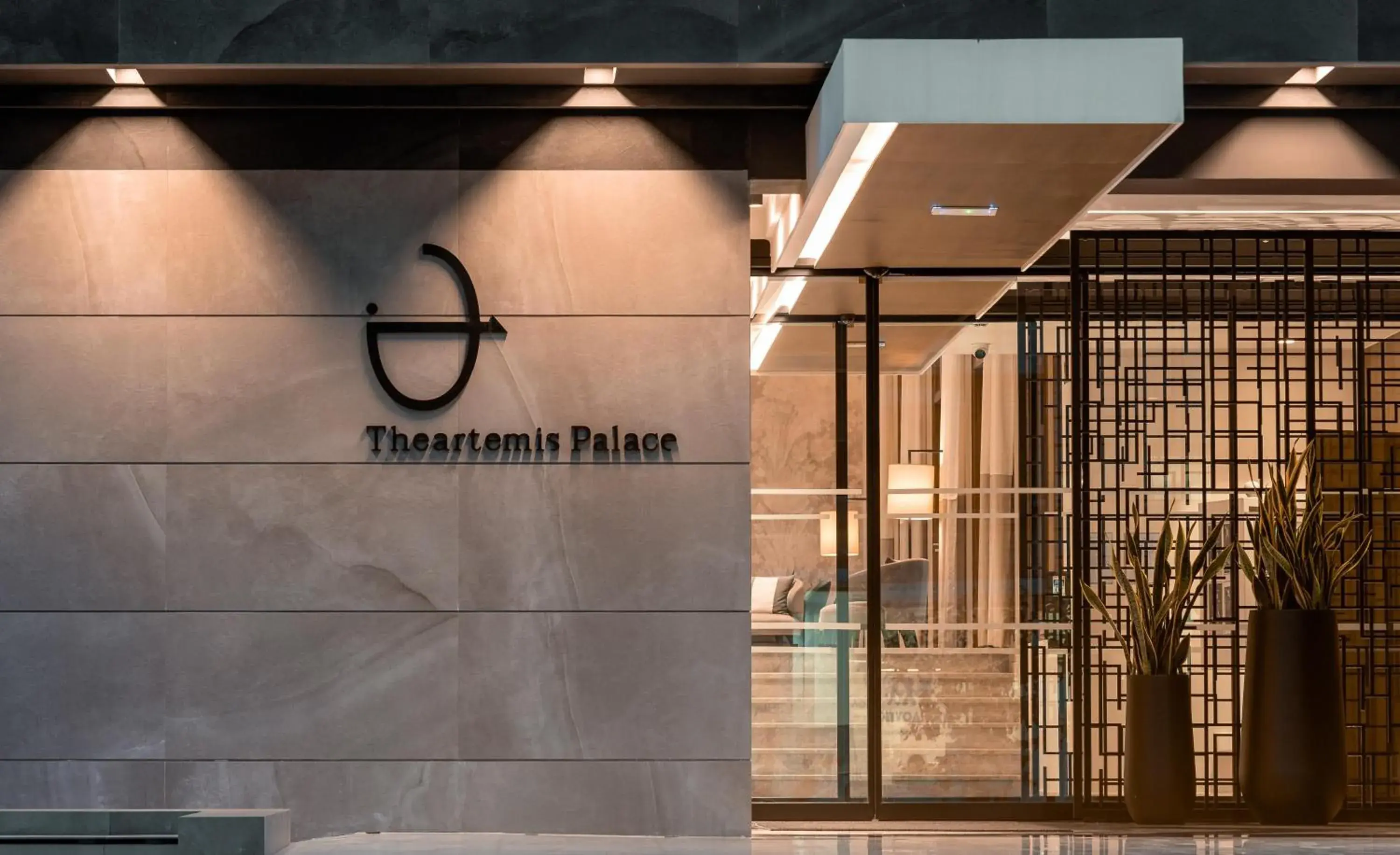 Property building in Theartemis Palace Property building in Theartemis Palace