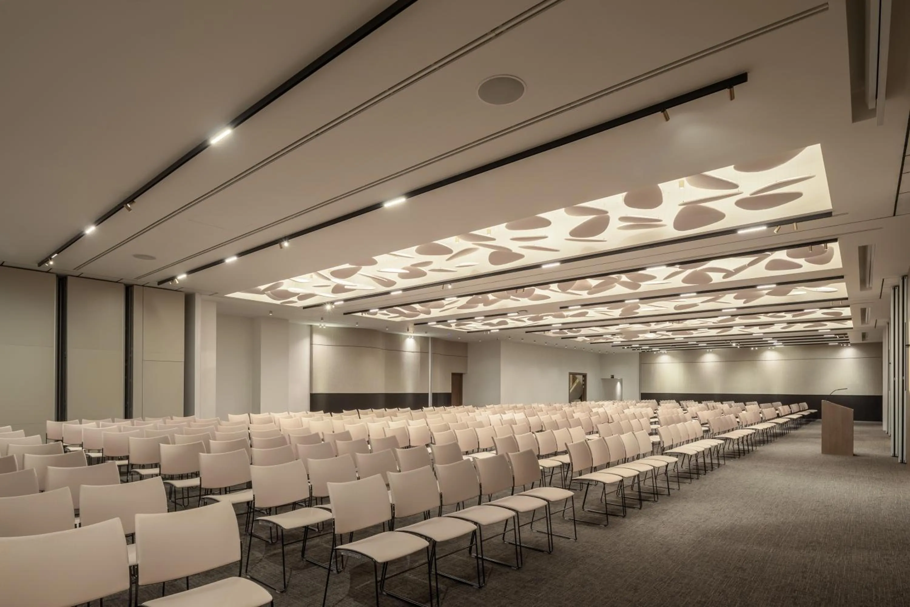 Meeting/conference room in Theartemis Palace