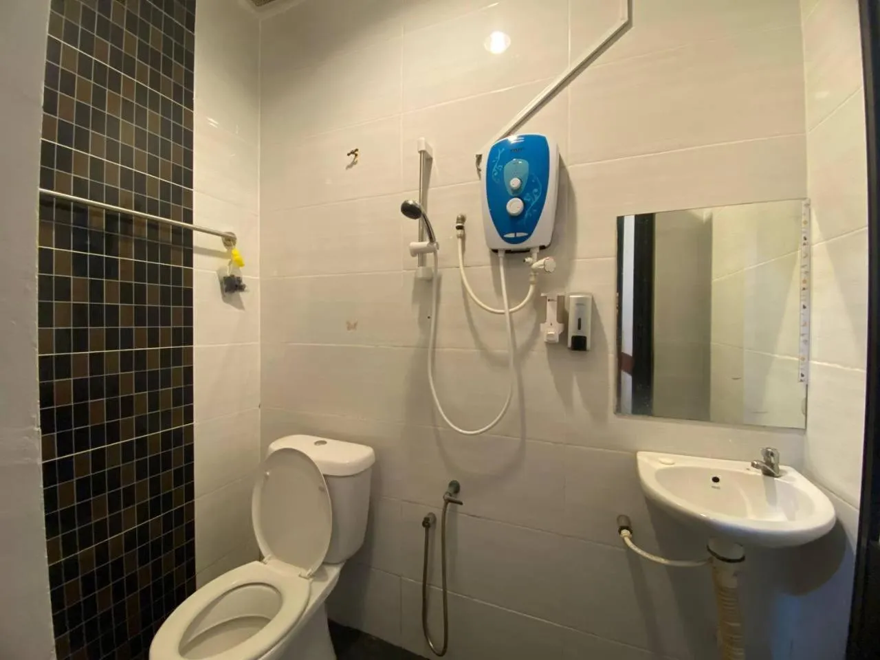 Shower in TGL Aparthotel Tanjung Lumpur