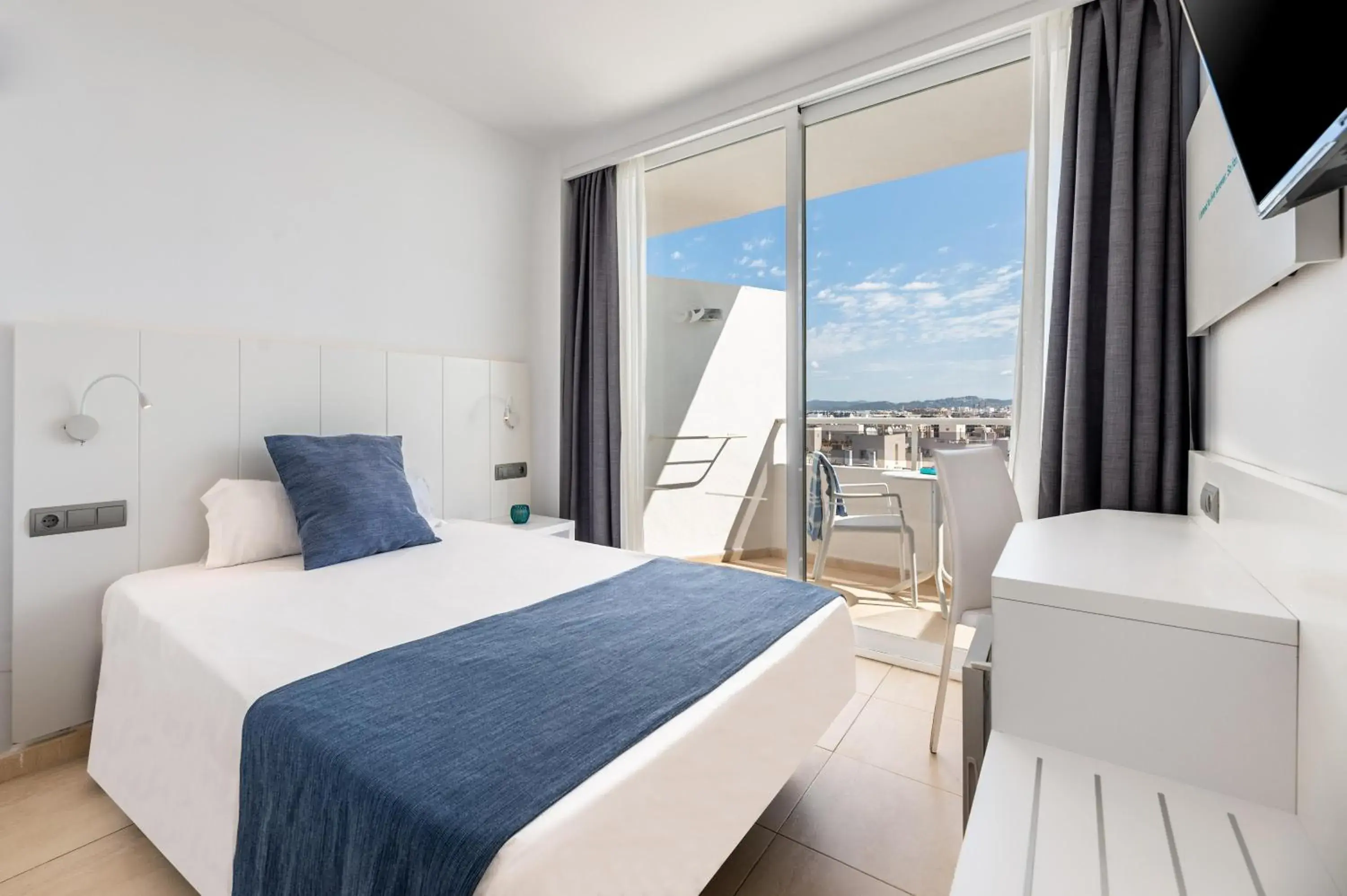 Photo of the whole room, Bed in Hotel Vibra Algarb Photo of the whole room, Bed in Hotel Vibra Algarb