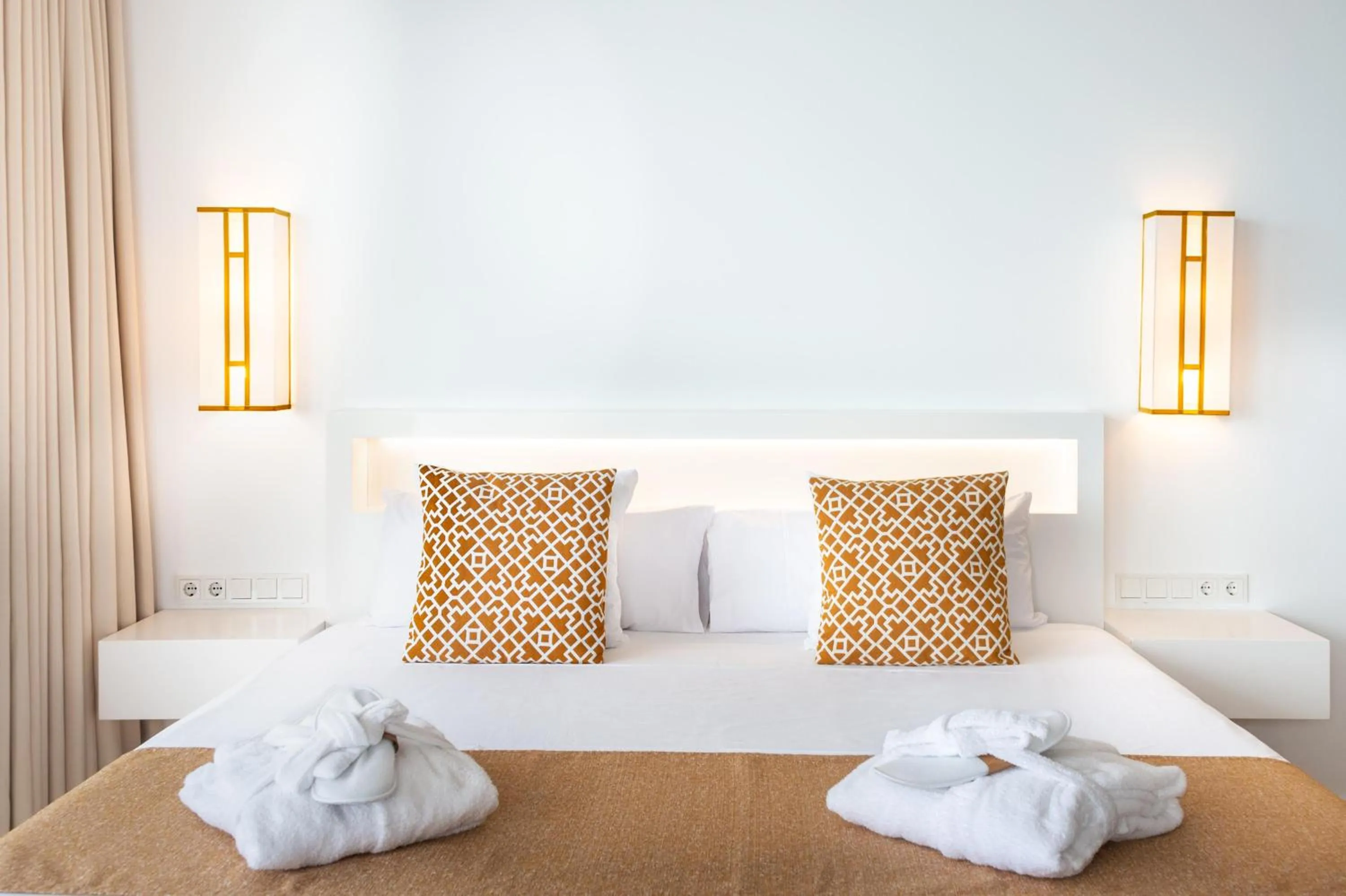 Photo of the whole room, Bed in Hotel Vibra Algarb