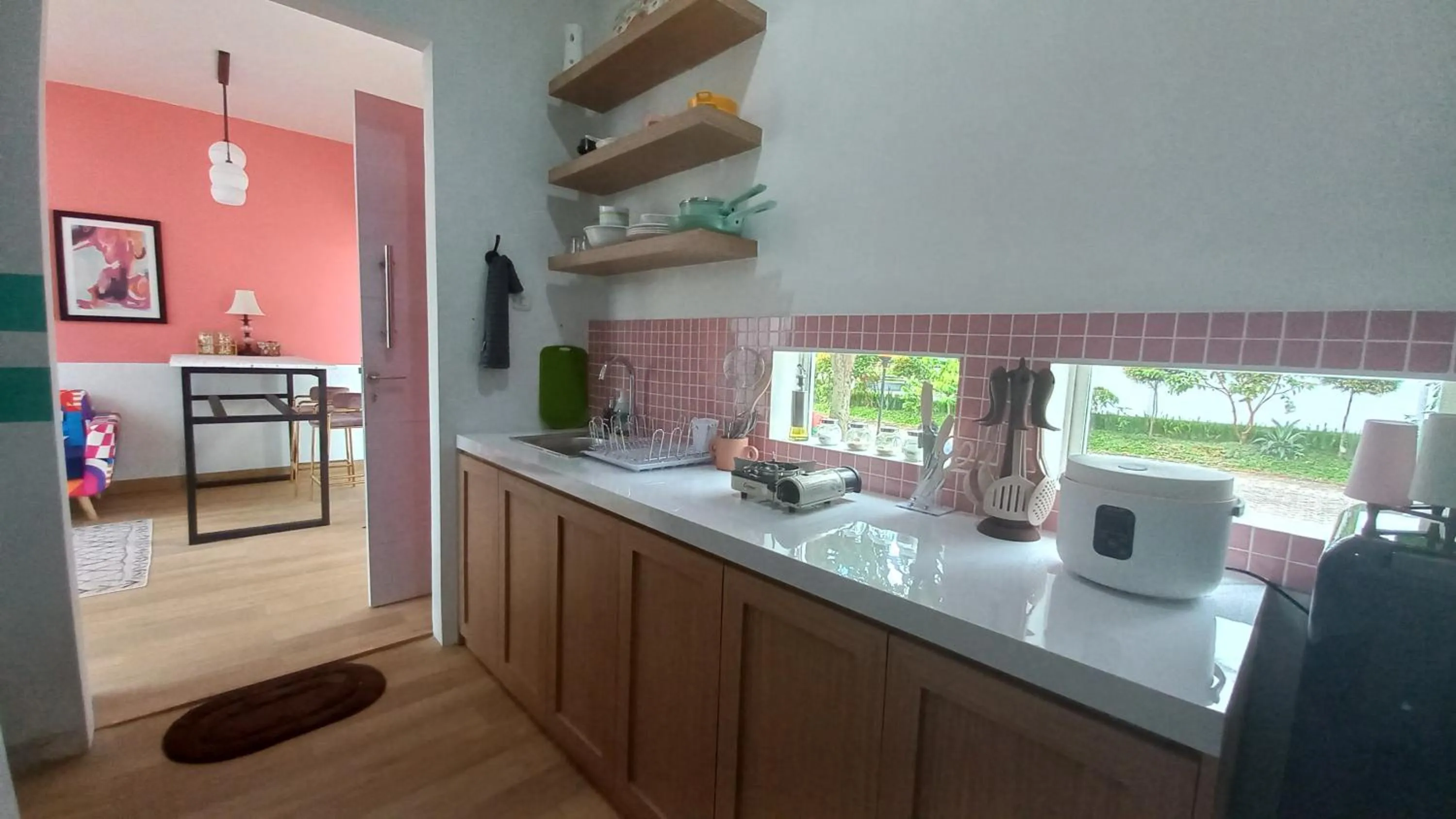 Kitchen or kitchenette in Roemah Renjana Rosie Makassar