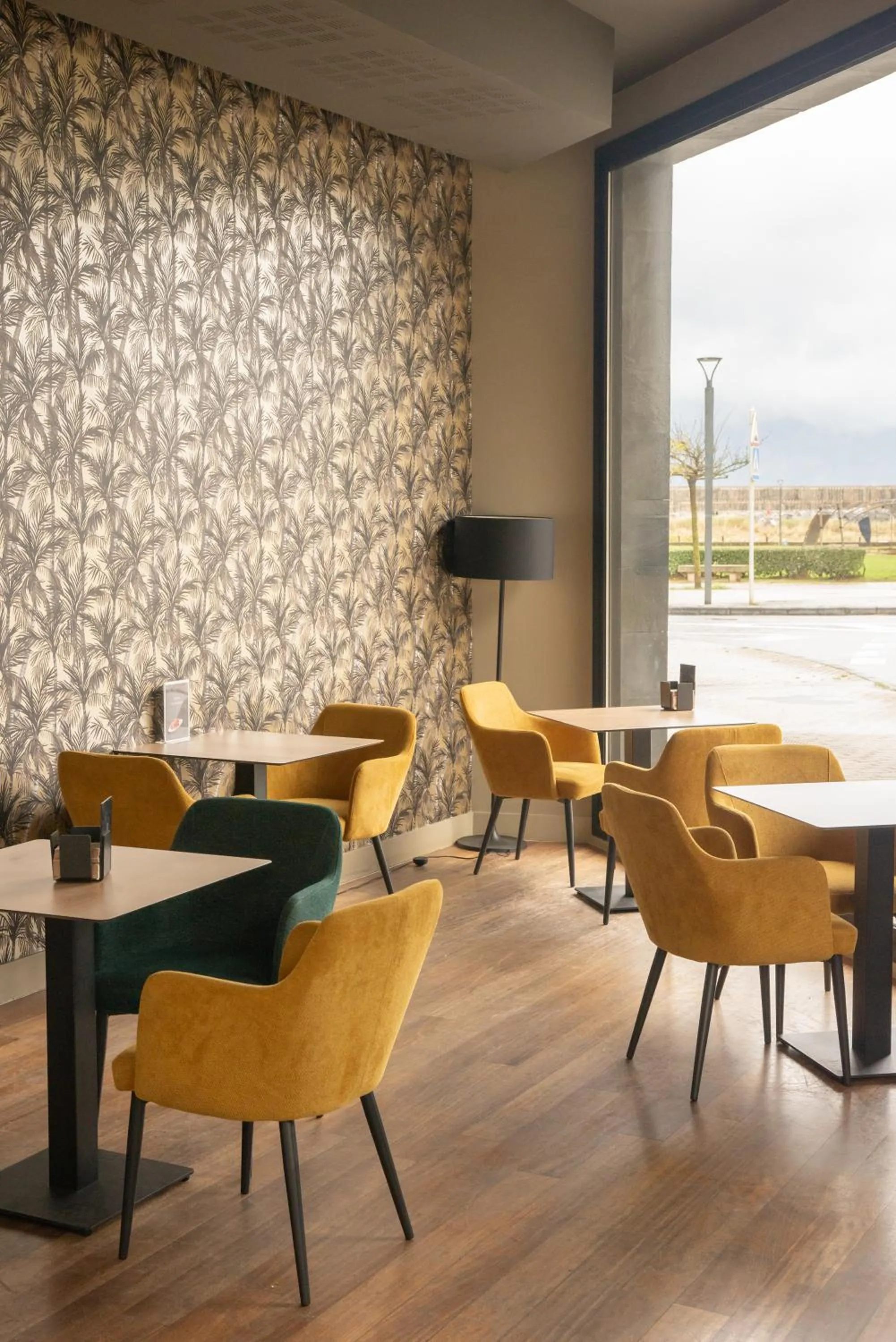 Lounge or bar in Hotel & Thalasso Villa Antilla - Habitaciones con Terraza - Thalasso incluida