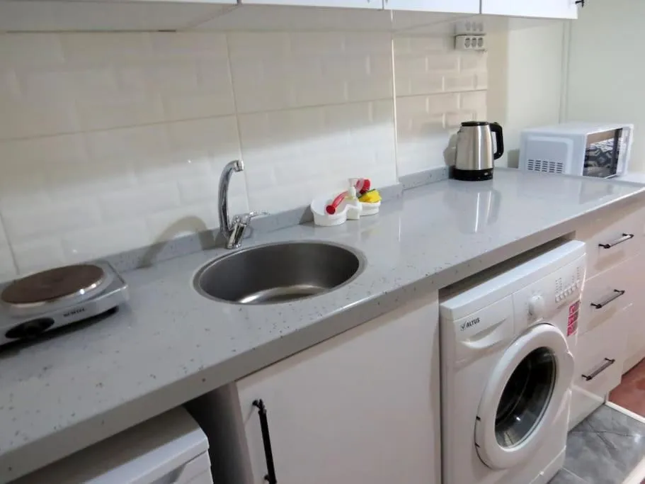 Kitchen or kitchenette in Istanberry - Royal Apartments