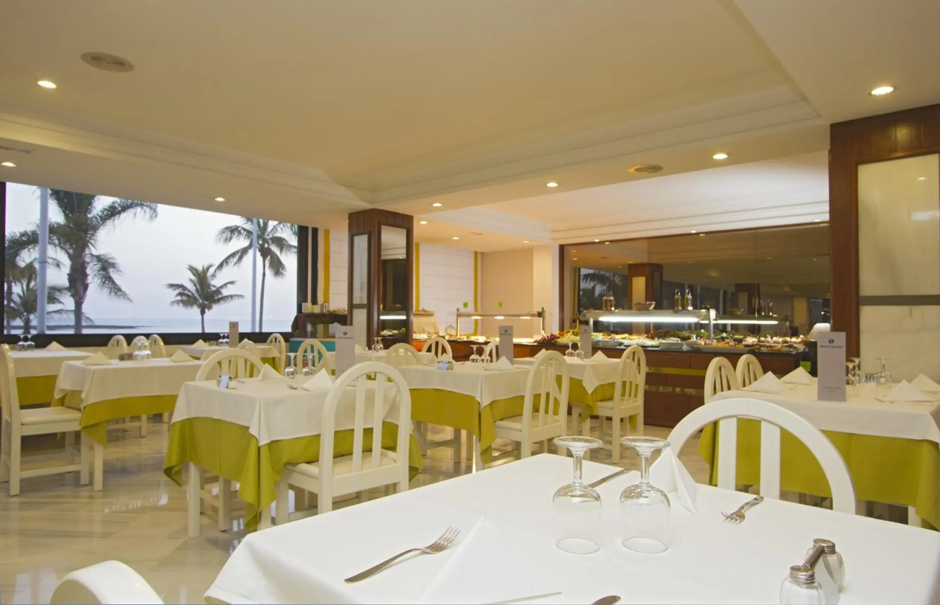 Restaurant/places to eat in Hotel Lancelot Restaurant/places to eat in Hotel Lancelot