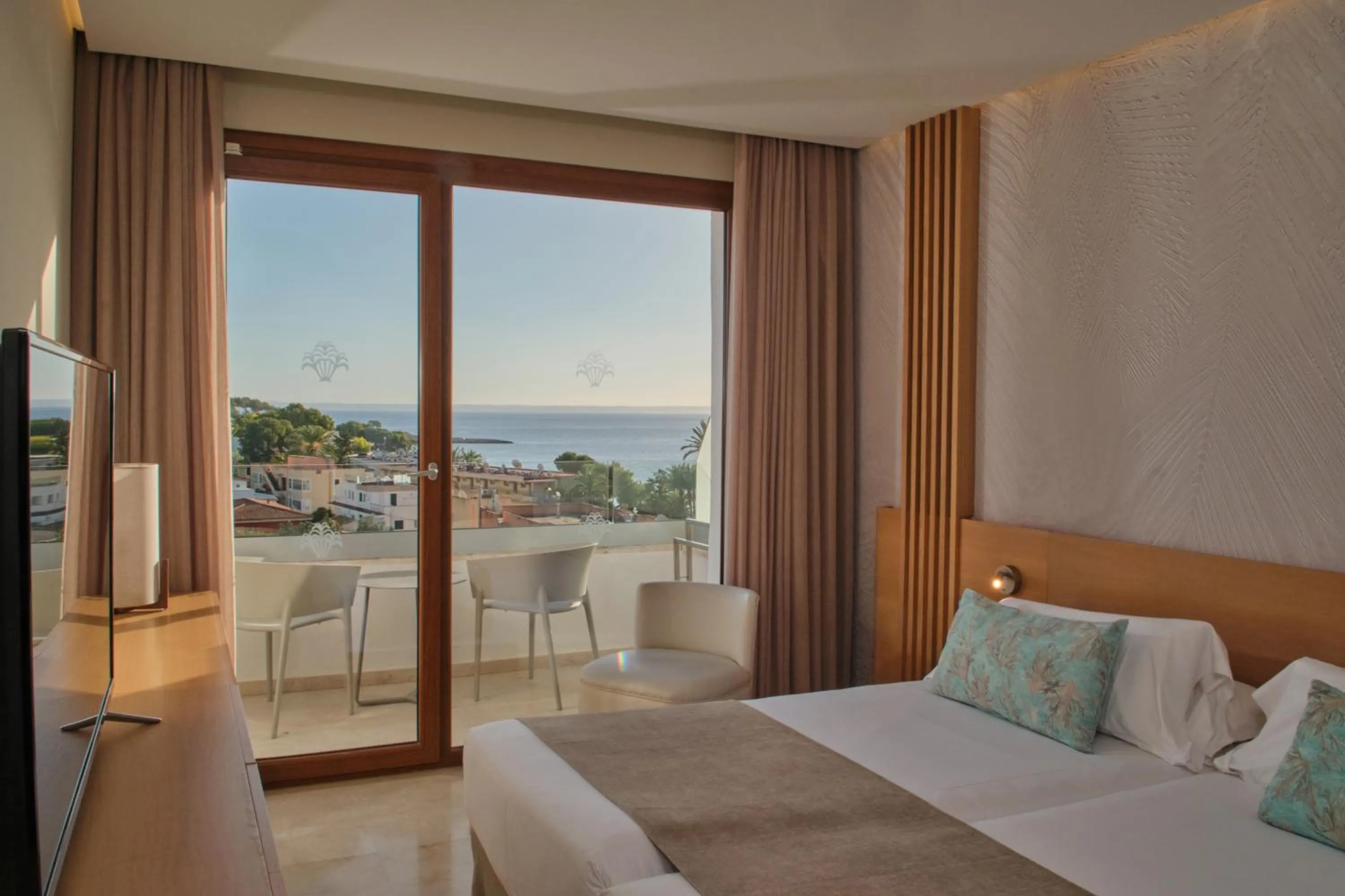 Sea view, Bed in Hotel Son Caliu Spa Oasis