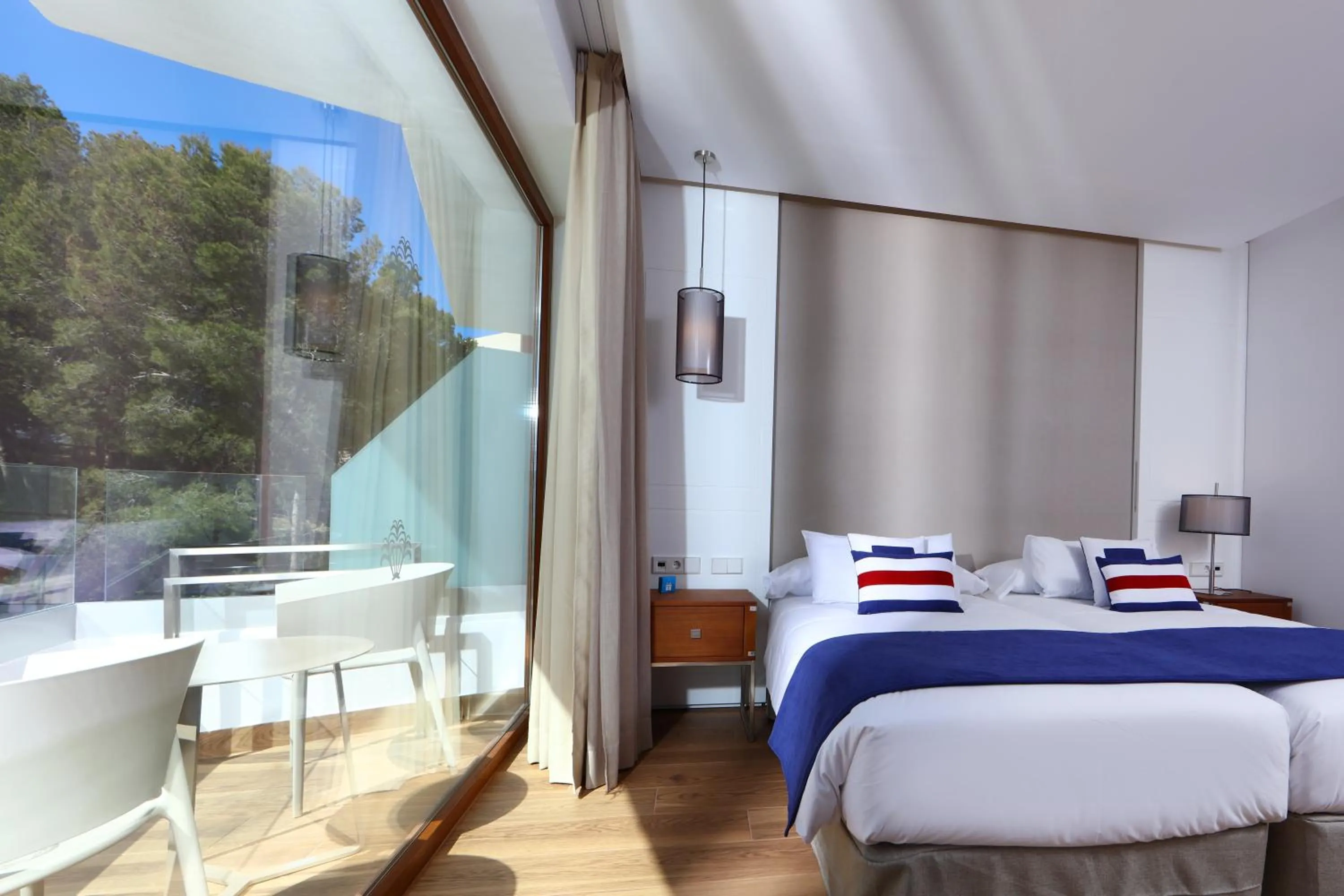 Balcony/Terrace, Bed in Hotel Son Caliu Spa Oasis