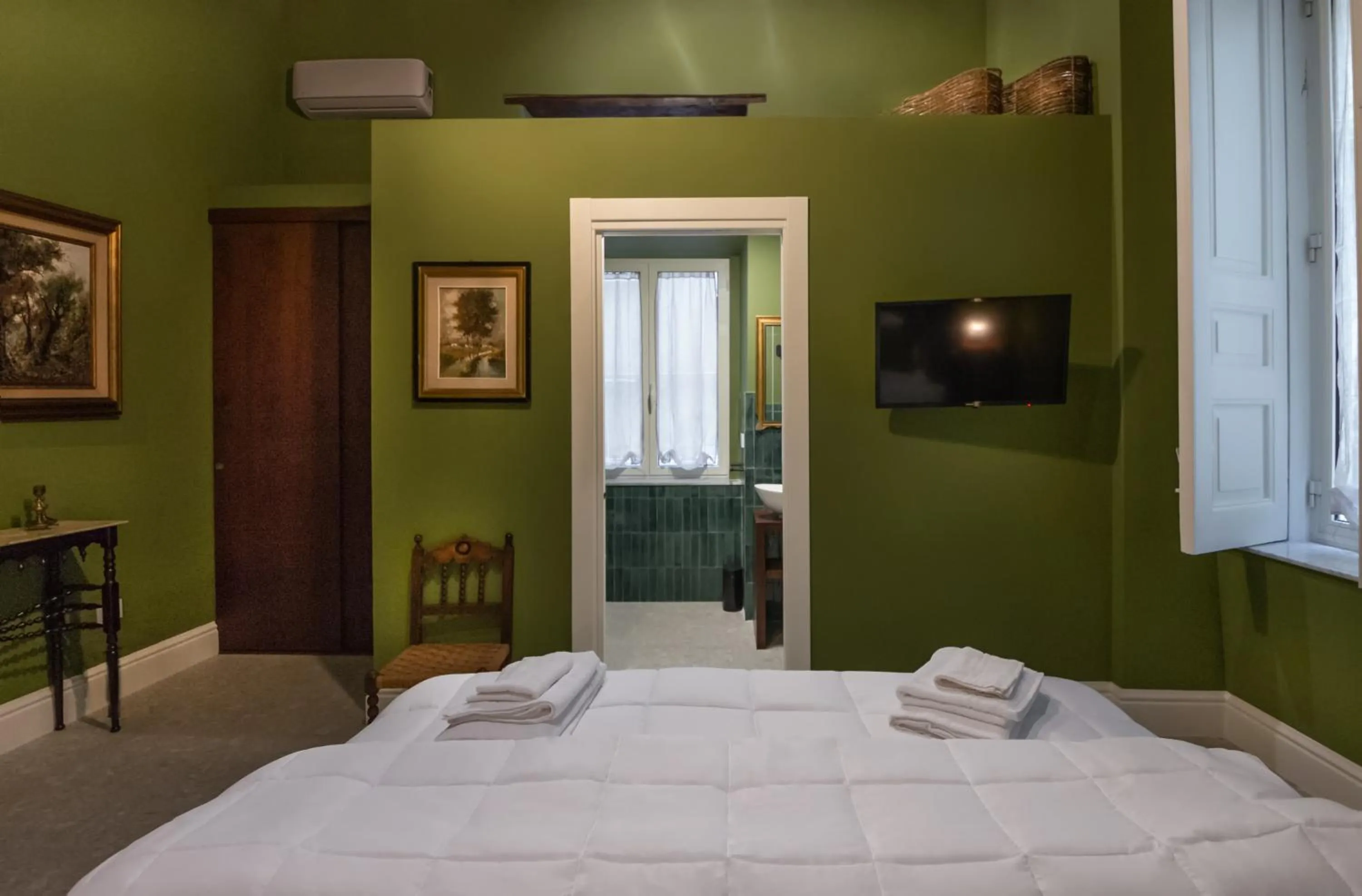 Bed in MONART HOSPITALITY Capodimonte