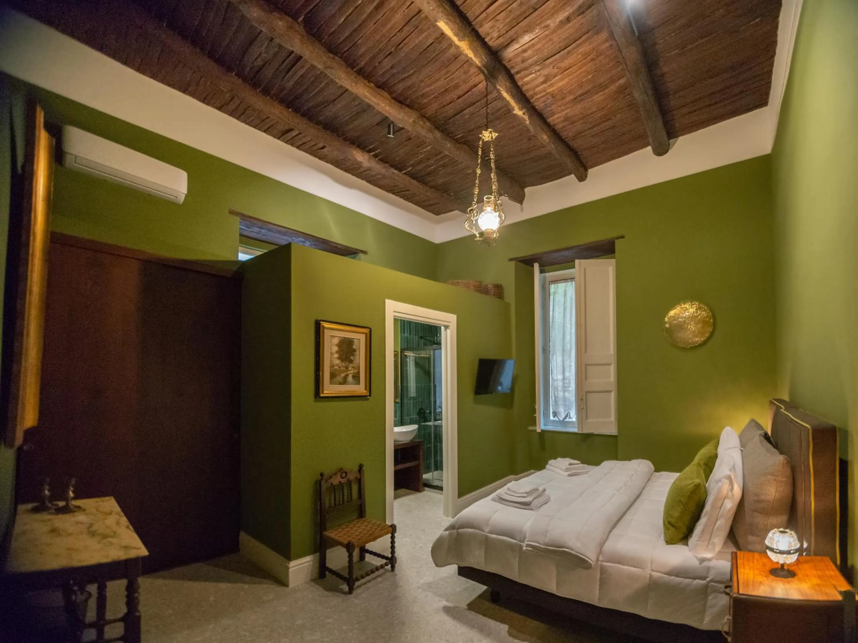 Bed in MONART HOSPITALITY Capodimonte