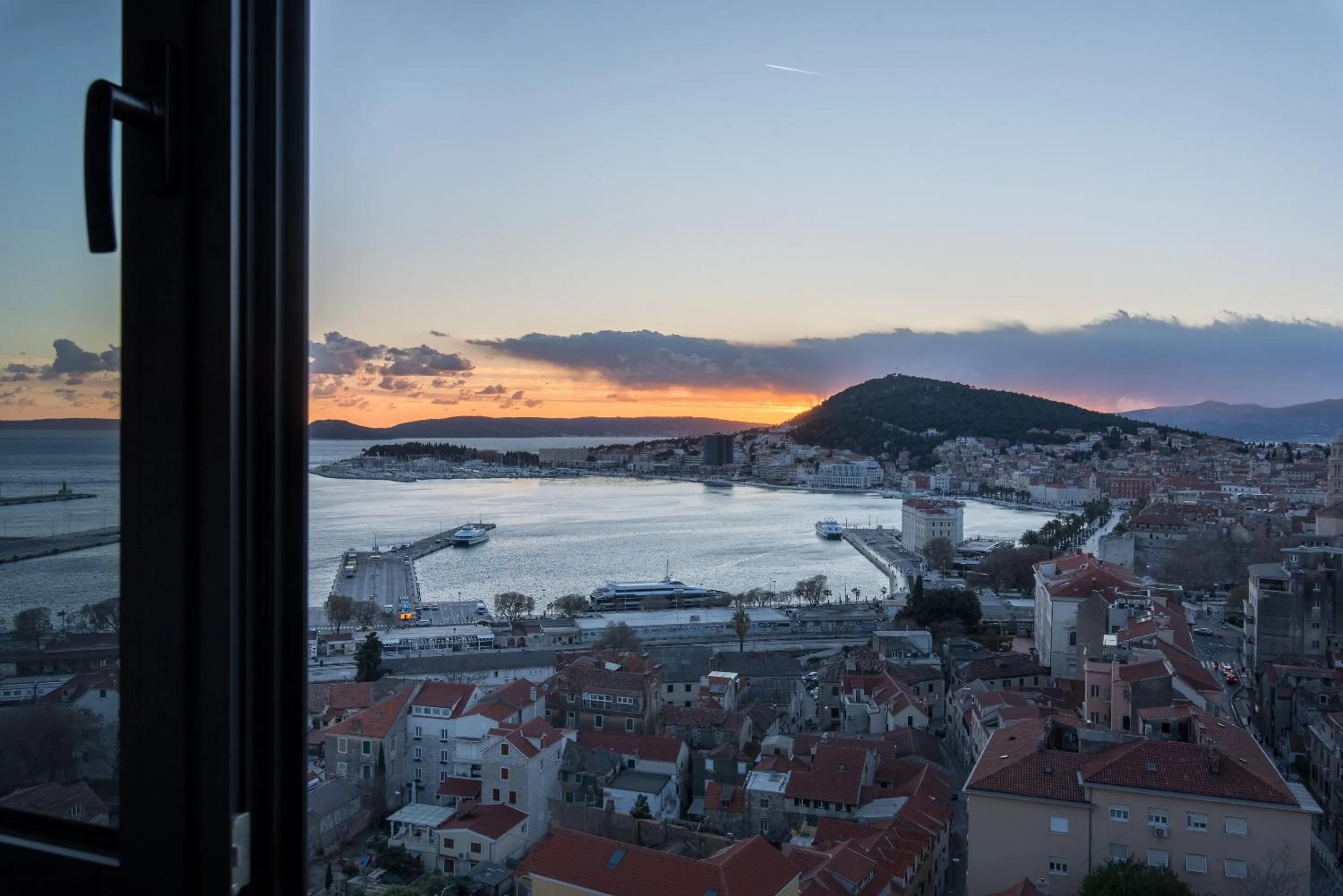 Natural landscape in Seascape Luxury Rooms