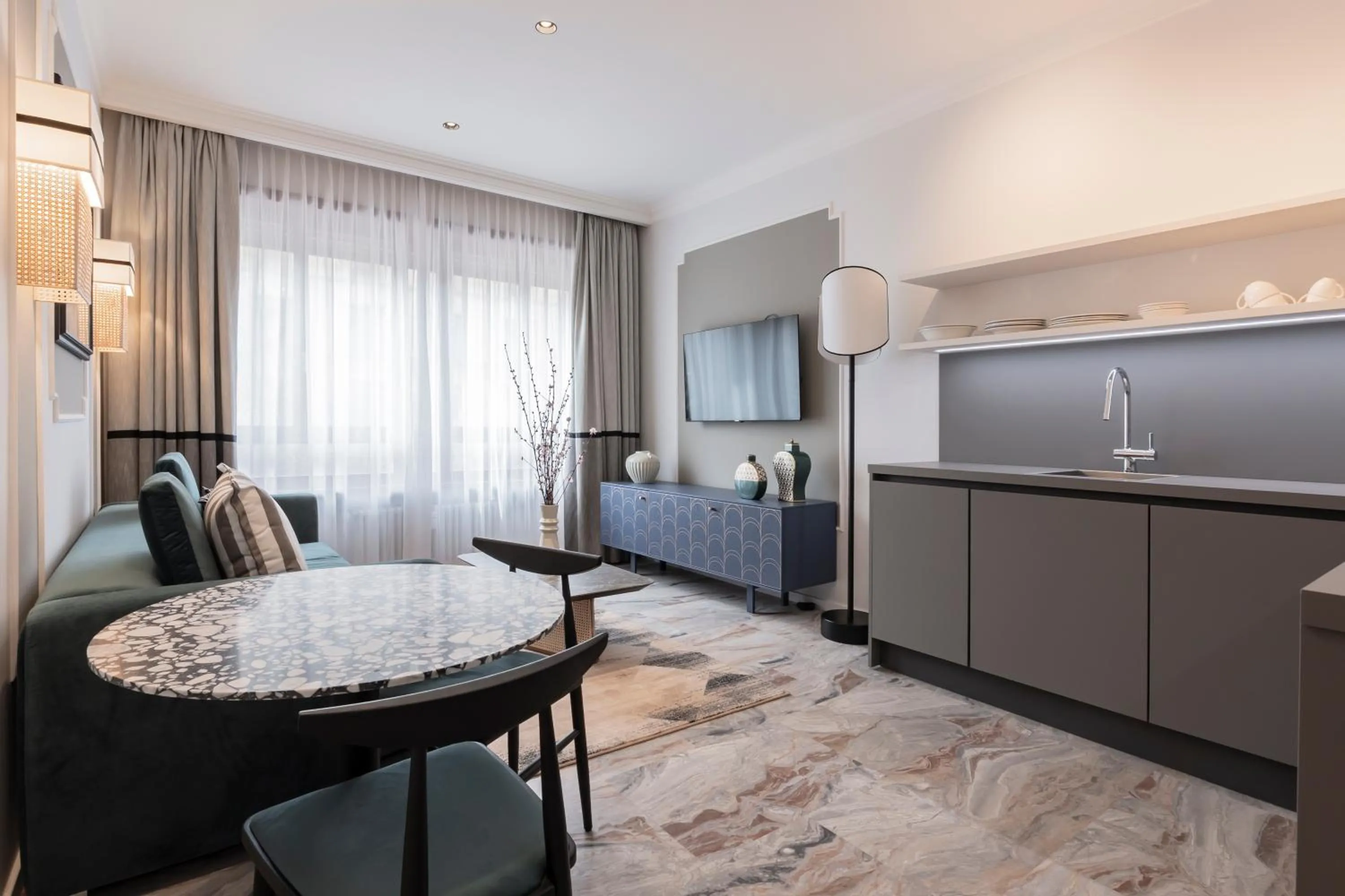 Dining area in Be Mate Colosseo