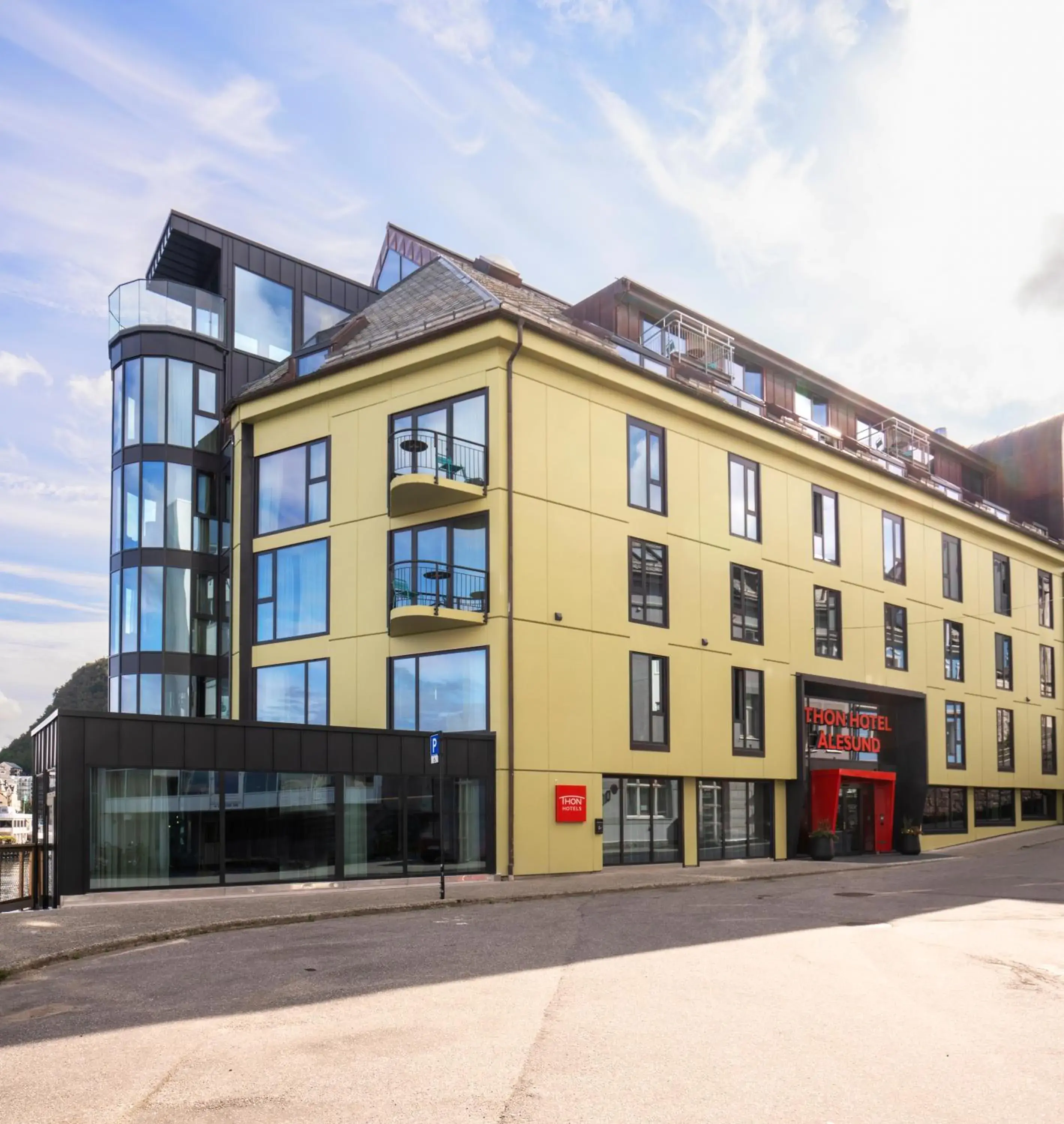 Property building in Thon Hotel Ålesund Property building in Thon Hotel Ålesund