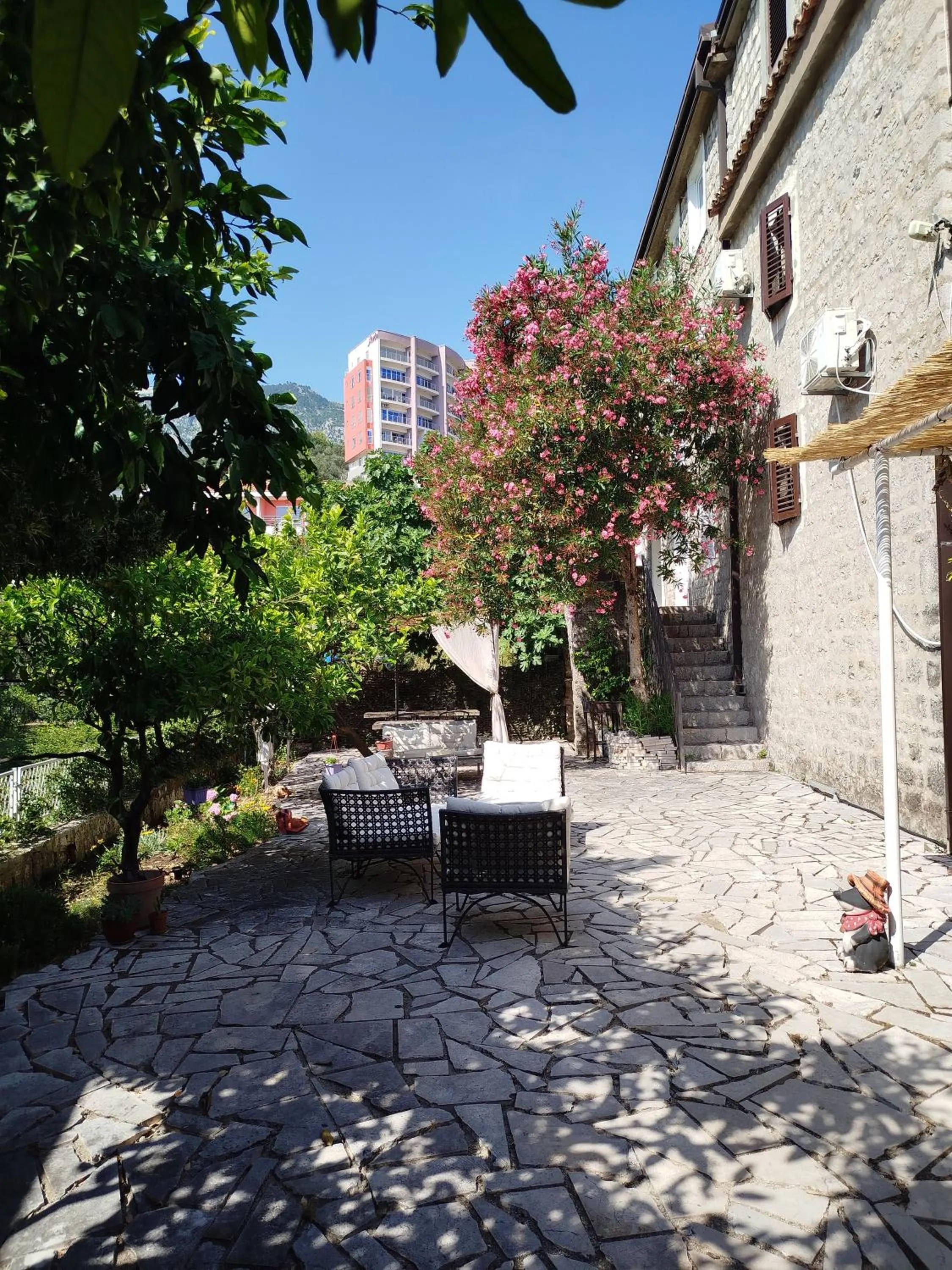 Garden in Serenita Stone House