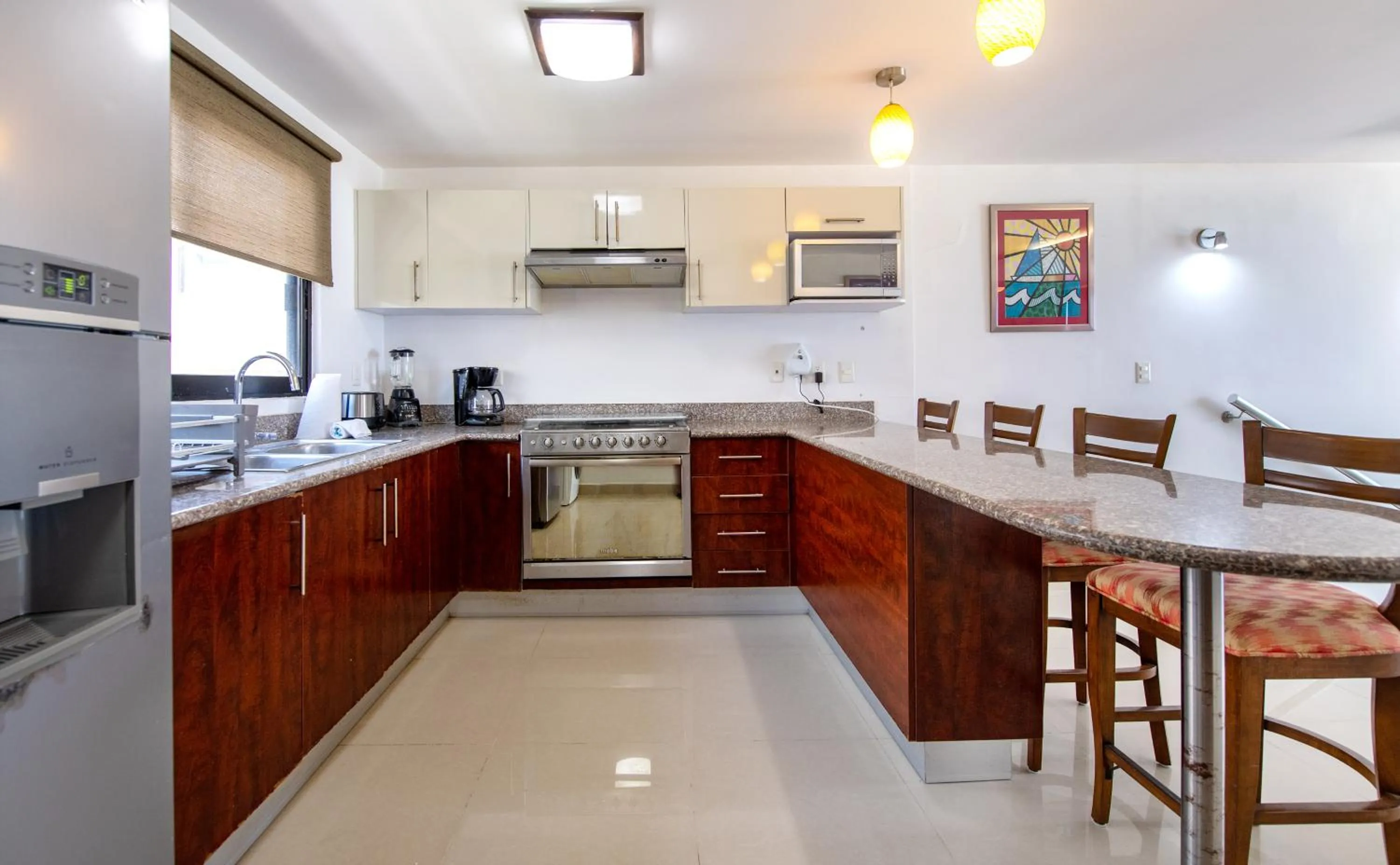 kitchen in Family Vacations apartment Ocean View