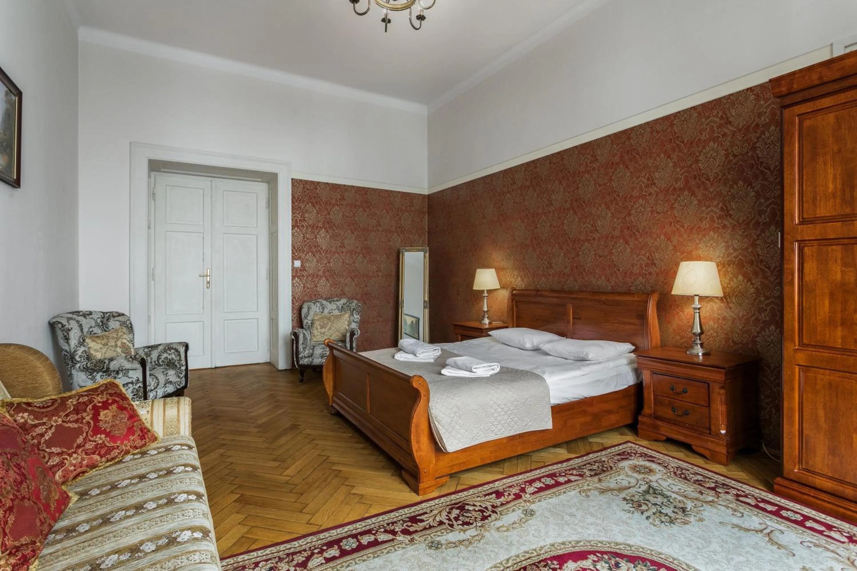 Bed in The Spiski Palace Apartments