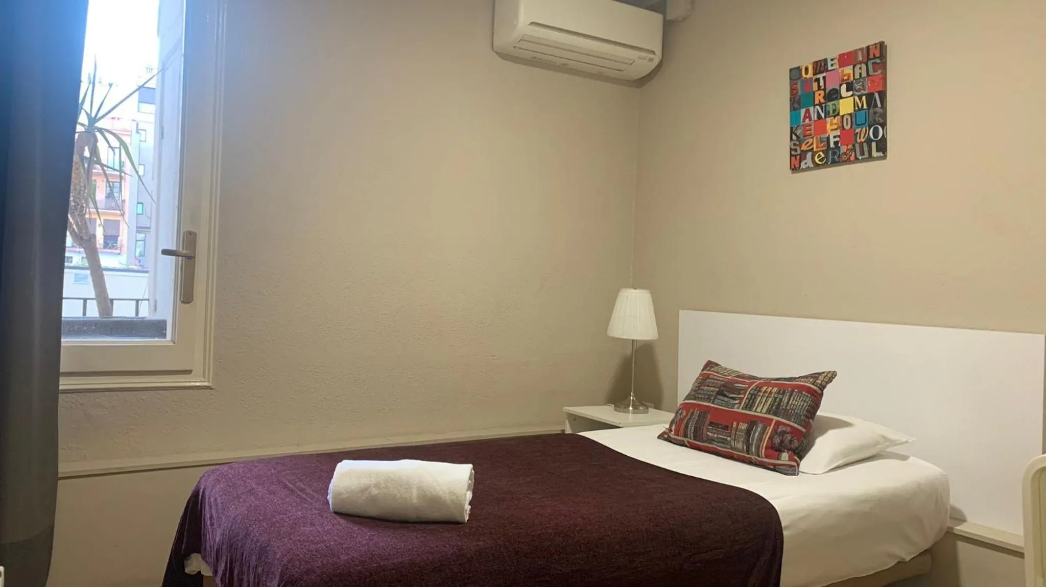 Bed in Somnio Hostels