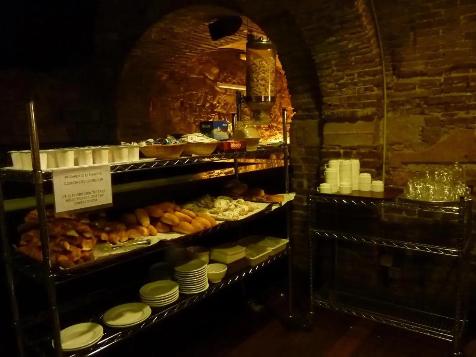 Restaurant/places to eat in Roma Reial Restaurant/places to eat in Roma Reial