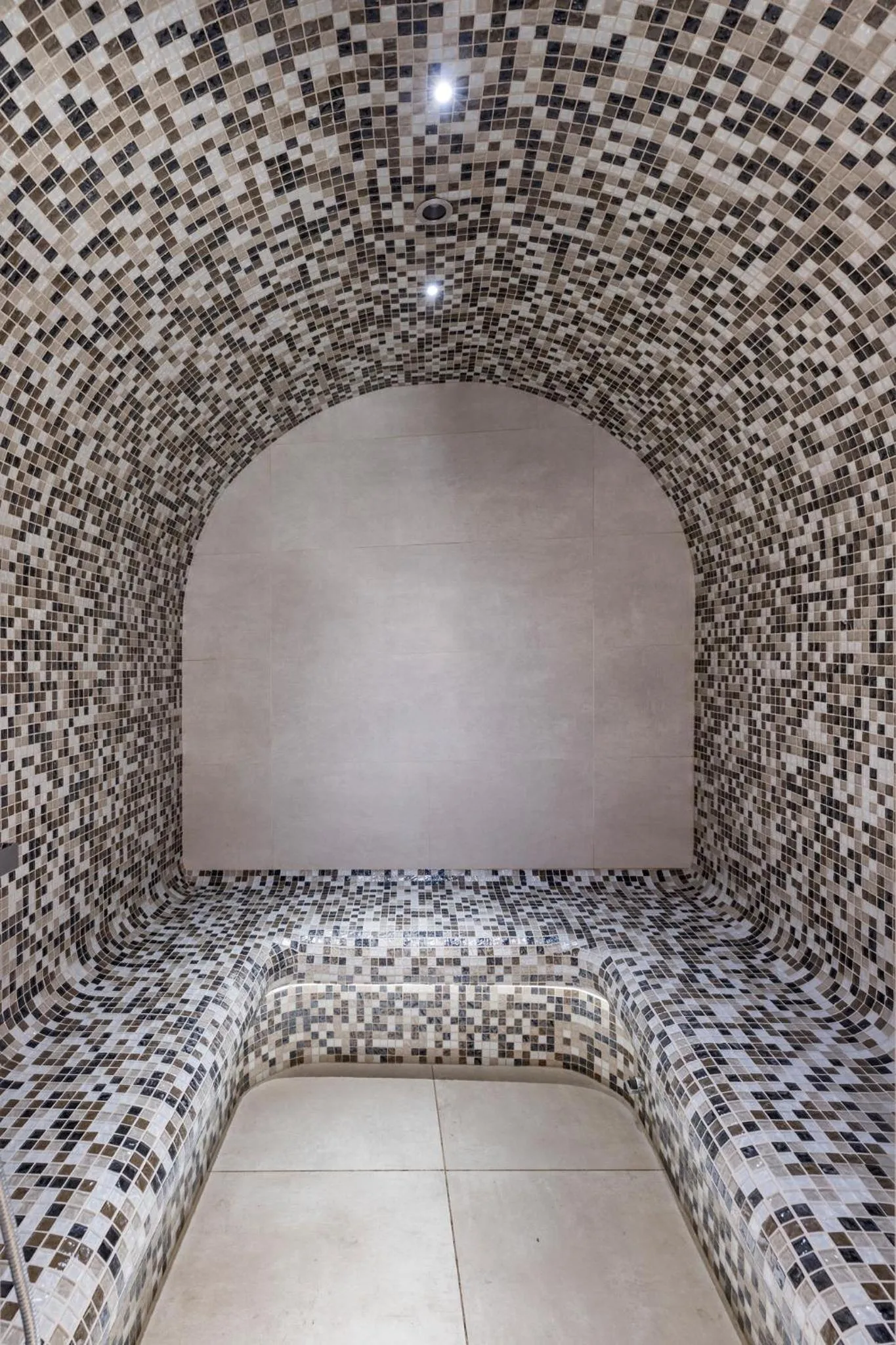 Steam room in Casa Massima Suites & SPA