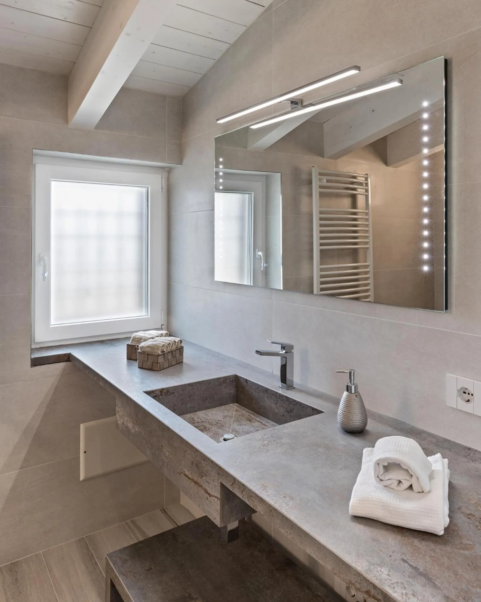 Bathroom in Casa Massima Suites & SPA