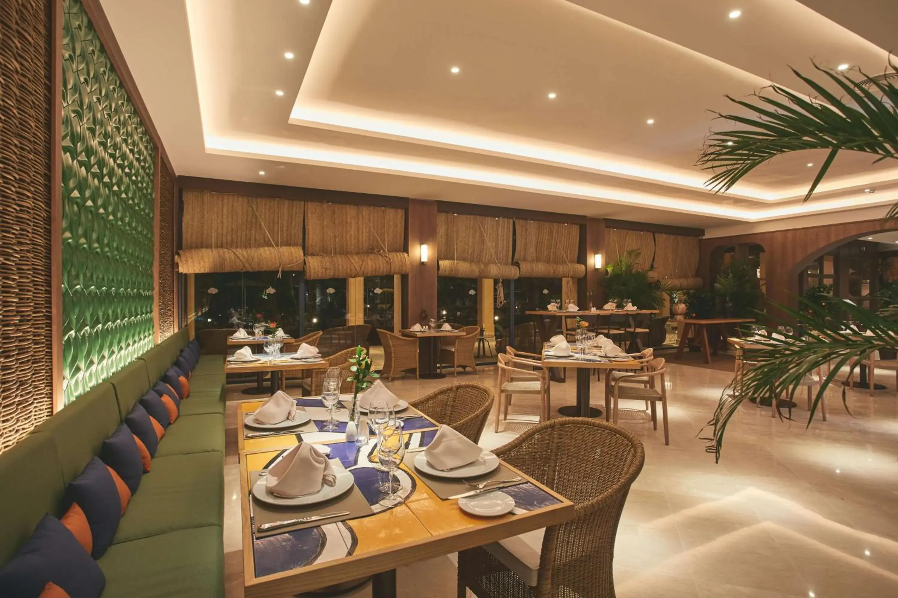 Restaurant/places to eat in Secrets Bahía Real Resort & Spa Adults only Restaurant/places to eat in Secrets Bahía Real Resort & Spa Adults only