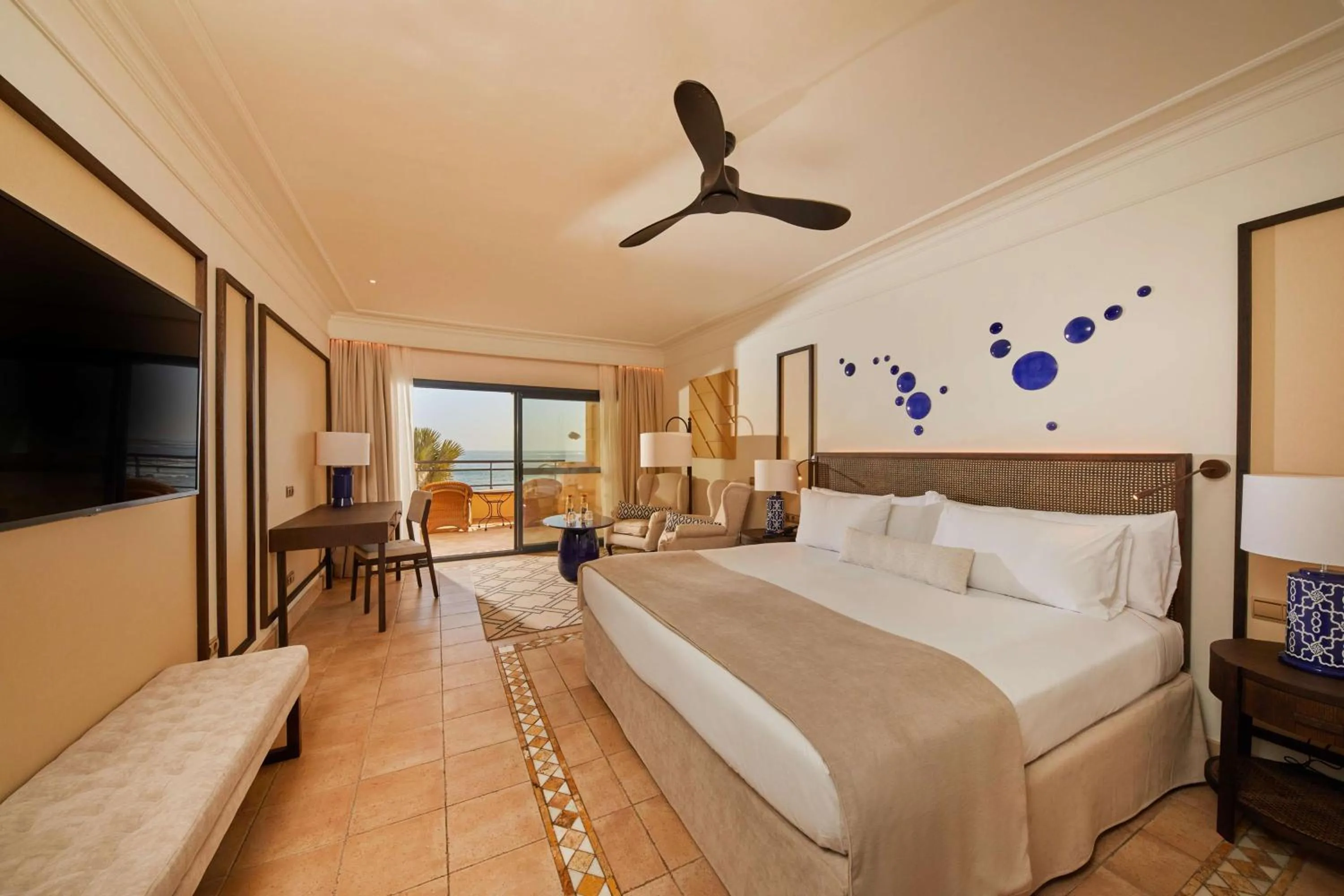 Bedroom, Bed in Secrets Bahía Real Resort & Spa Adults only