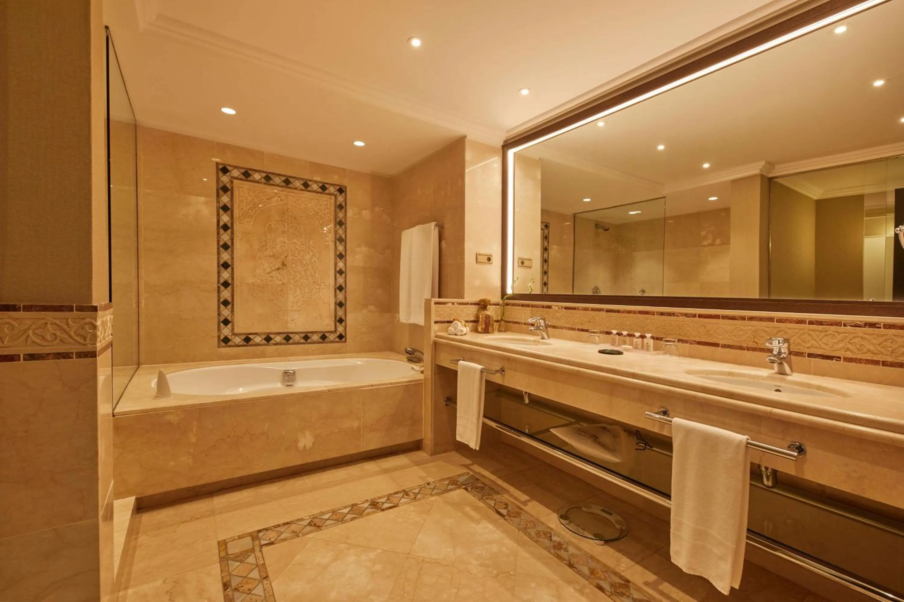 Bedroom in Secrets Bahía Real Resort & Spa Adults only