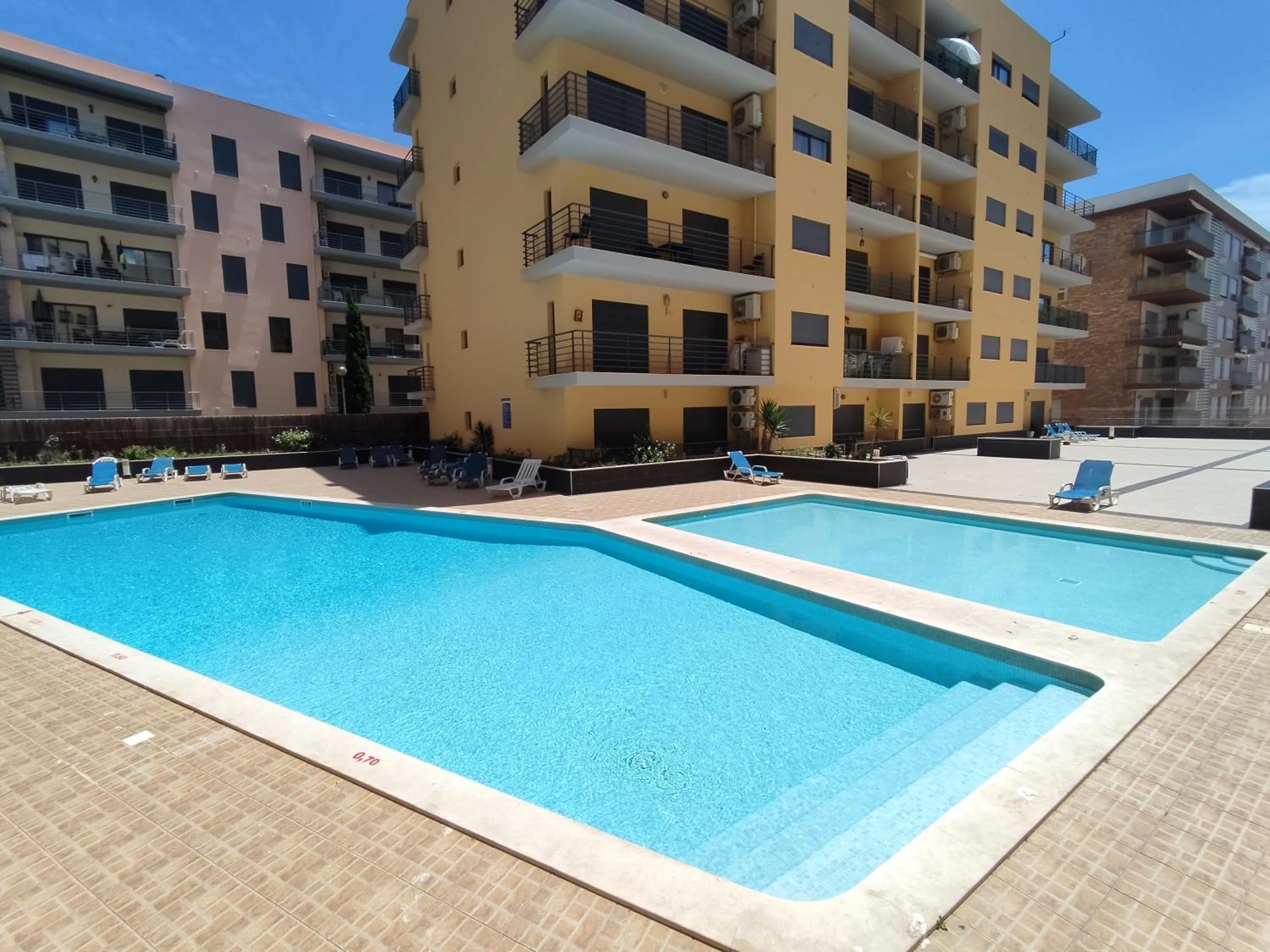 Swimming pool in 4B Alto dos Navegantes - Casas & Papéis