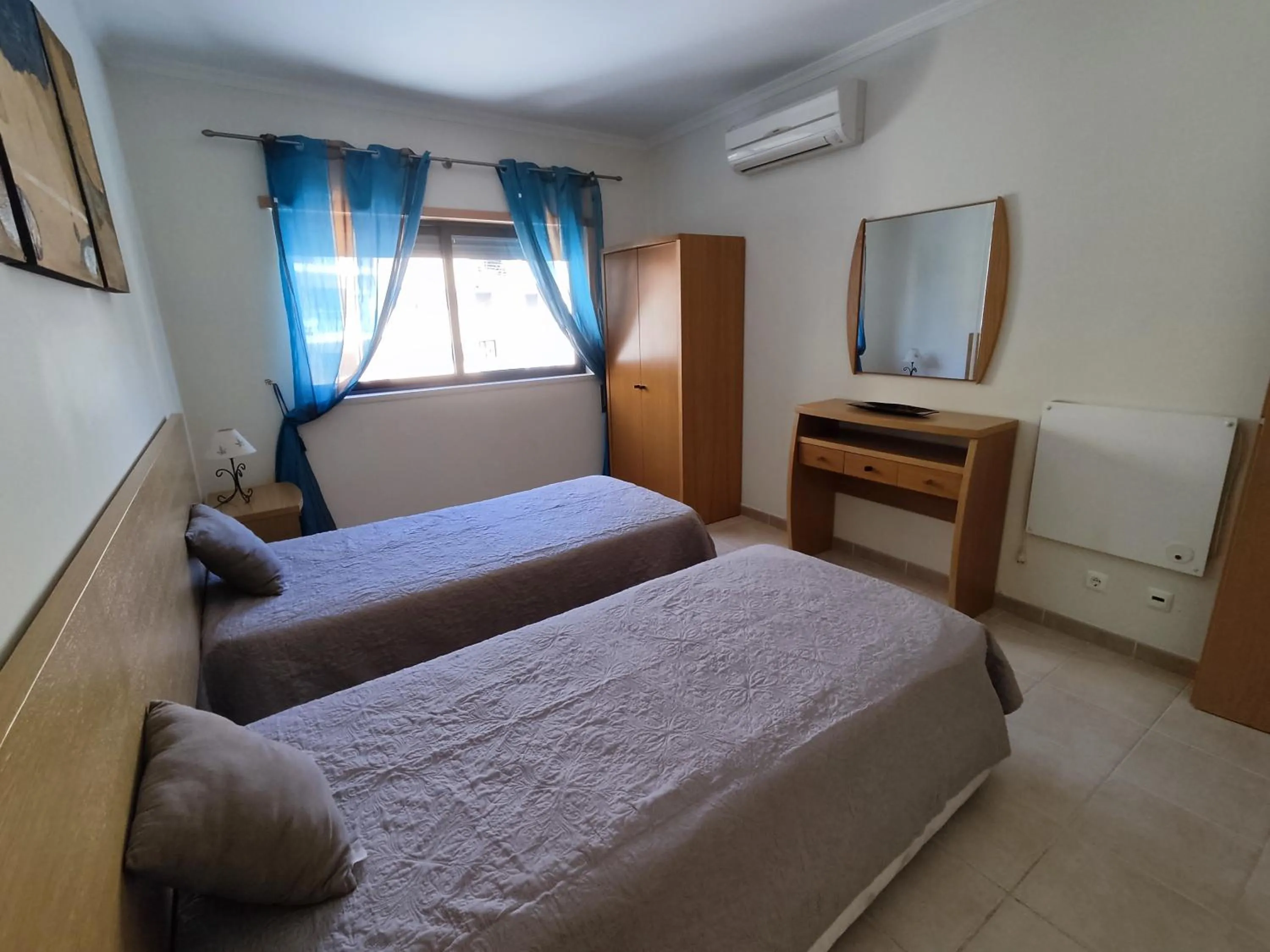 Bedroom, Bed in 4B Alto dos Navegantes - Casas & Papéis