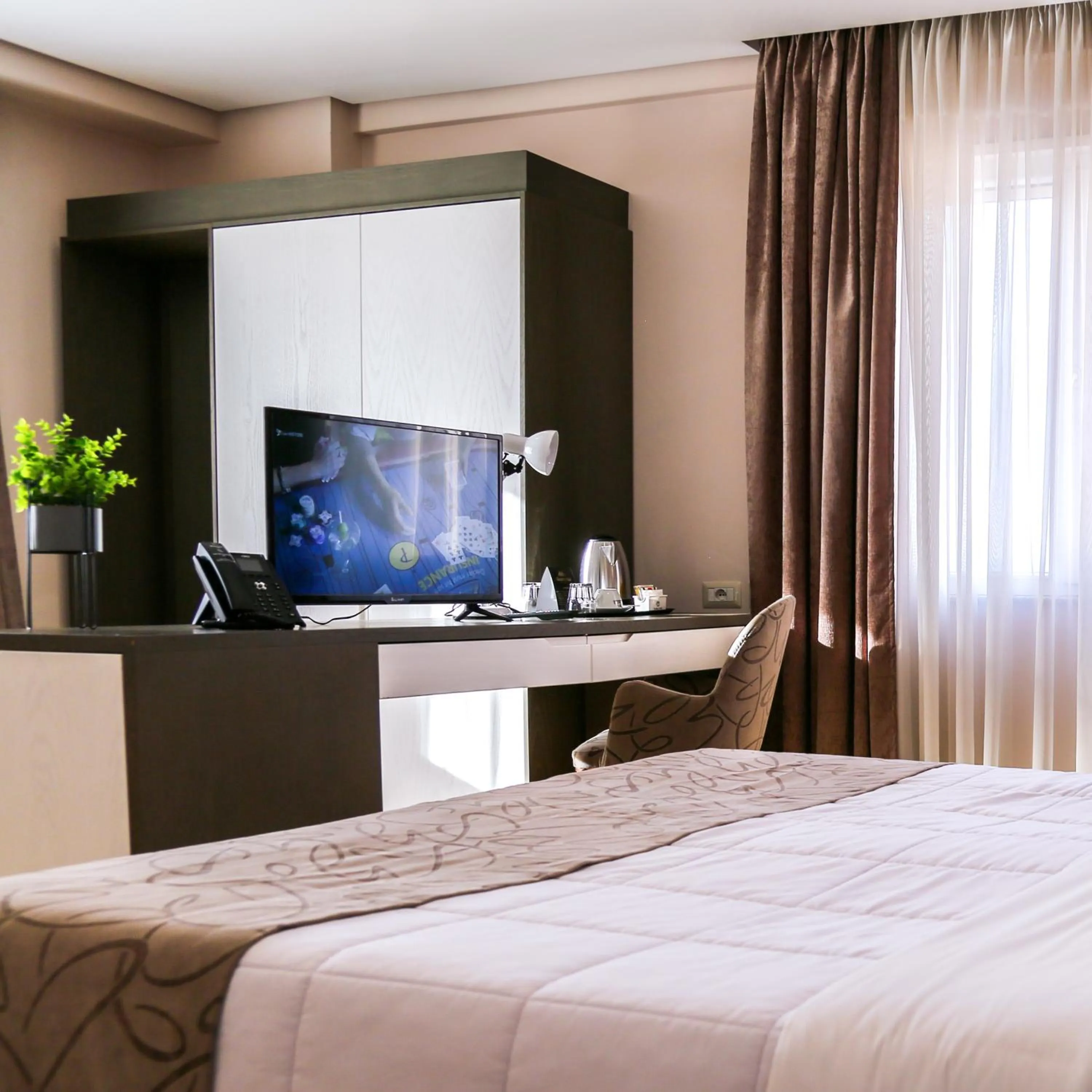TV and multimedia, Bed in Doanesia Premium Hotel & Spa