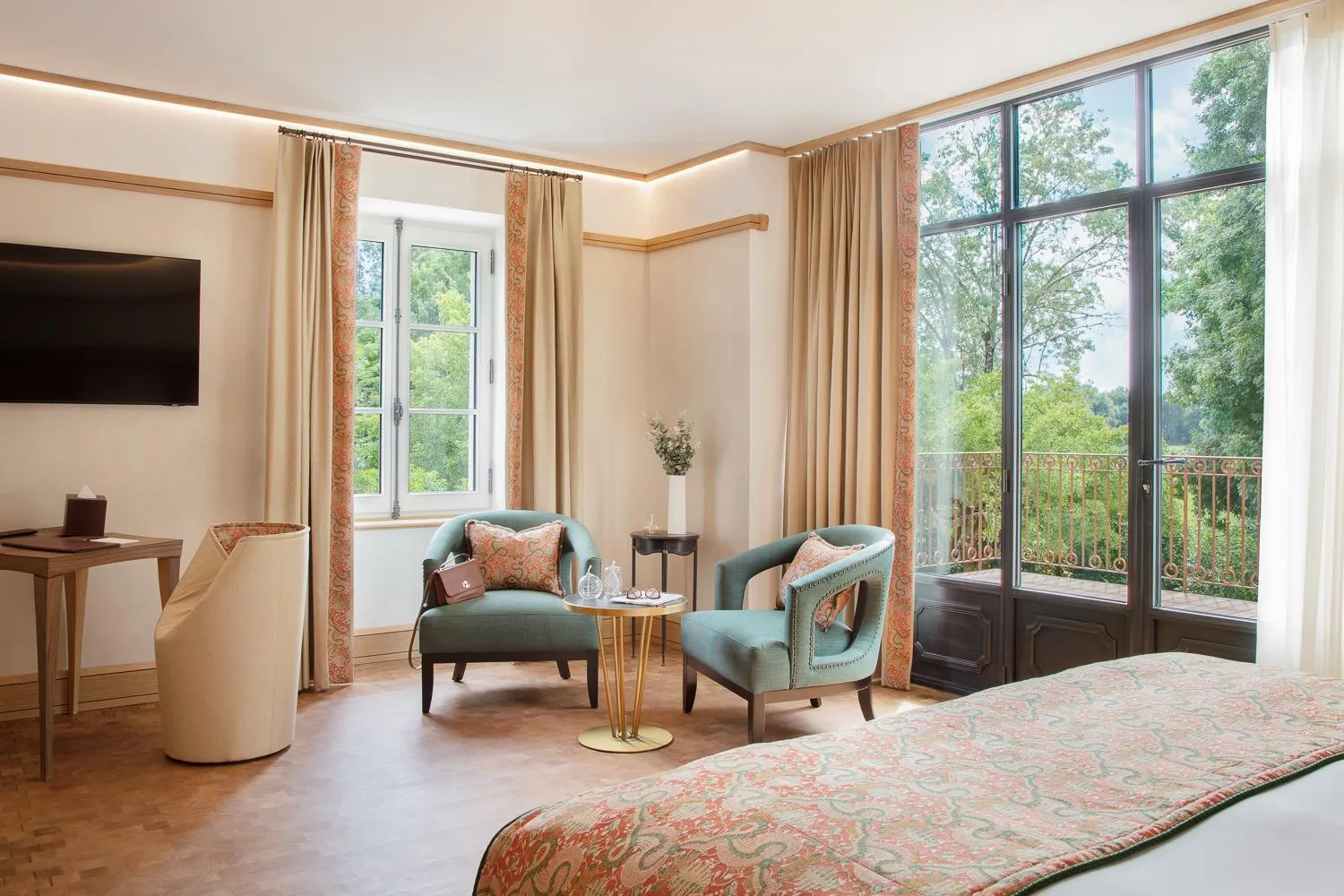 Bedroom, Bed in La Nauve, Hôtel & Jardin - Relais & Châteaux