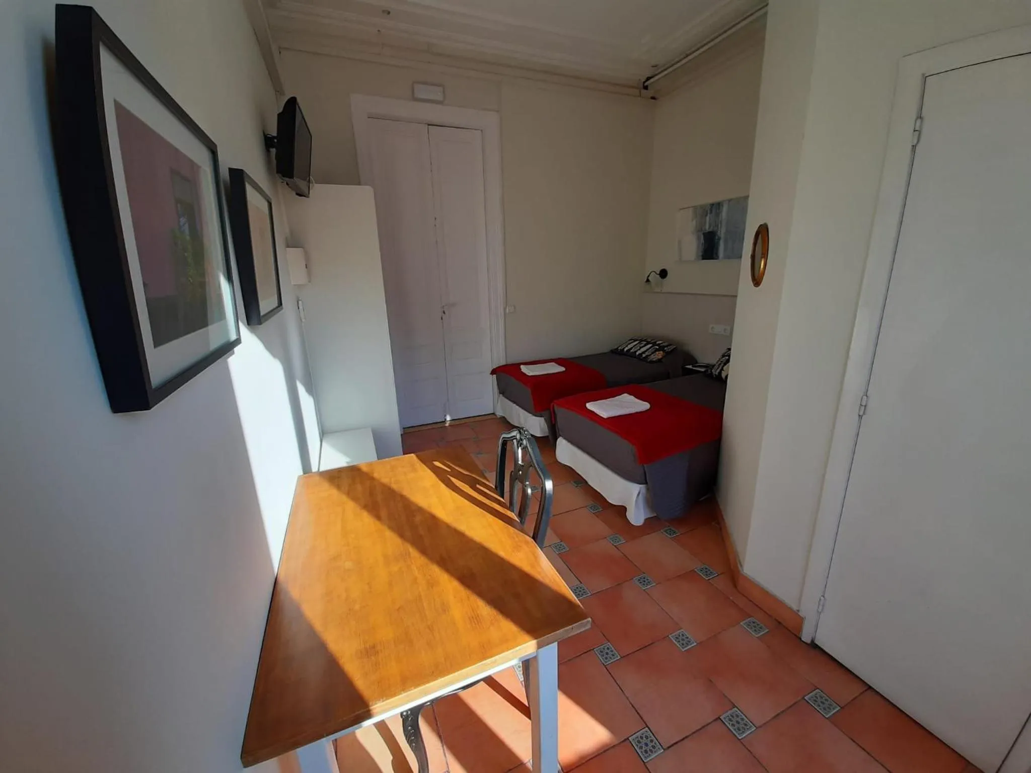 Decorative detail, Bed in Casa Consell Gran Via, Guest House