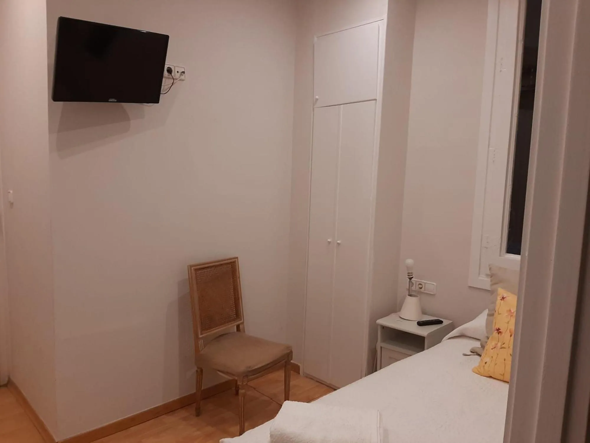 Decorative detail, Bed in Casa Consell Gran Via, Guest House