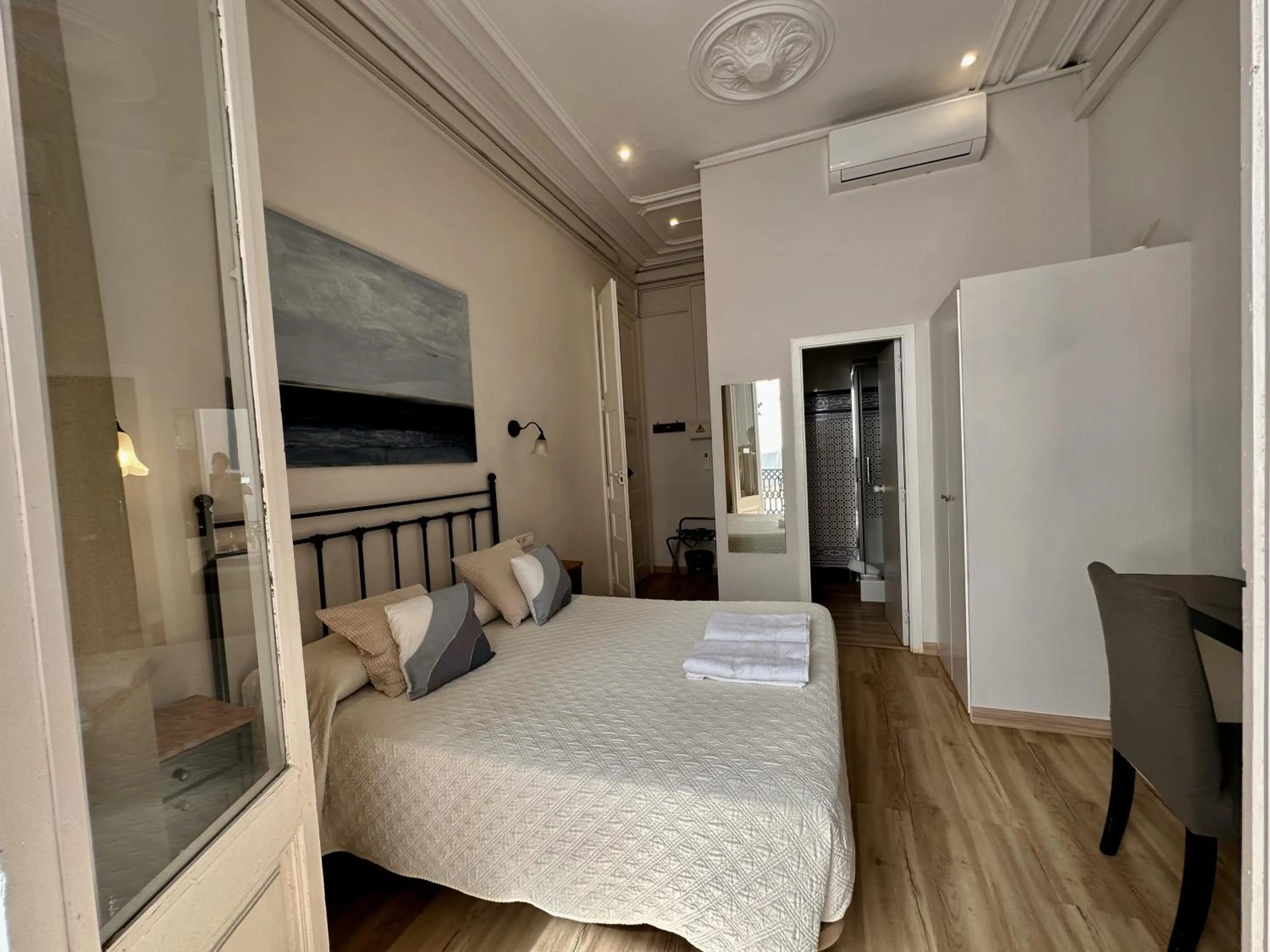 Bed in Casa Consell Gran Via, Guest House