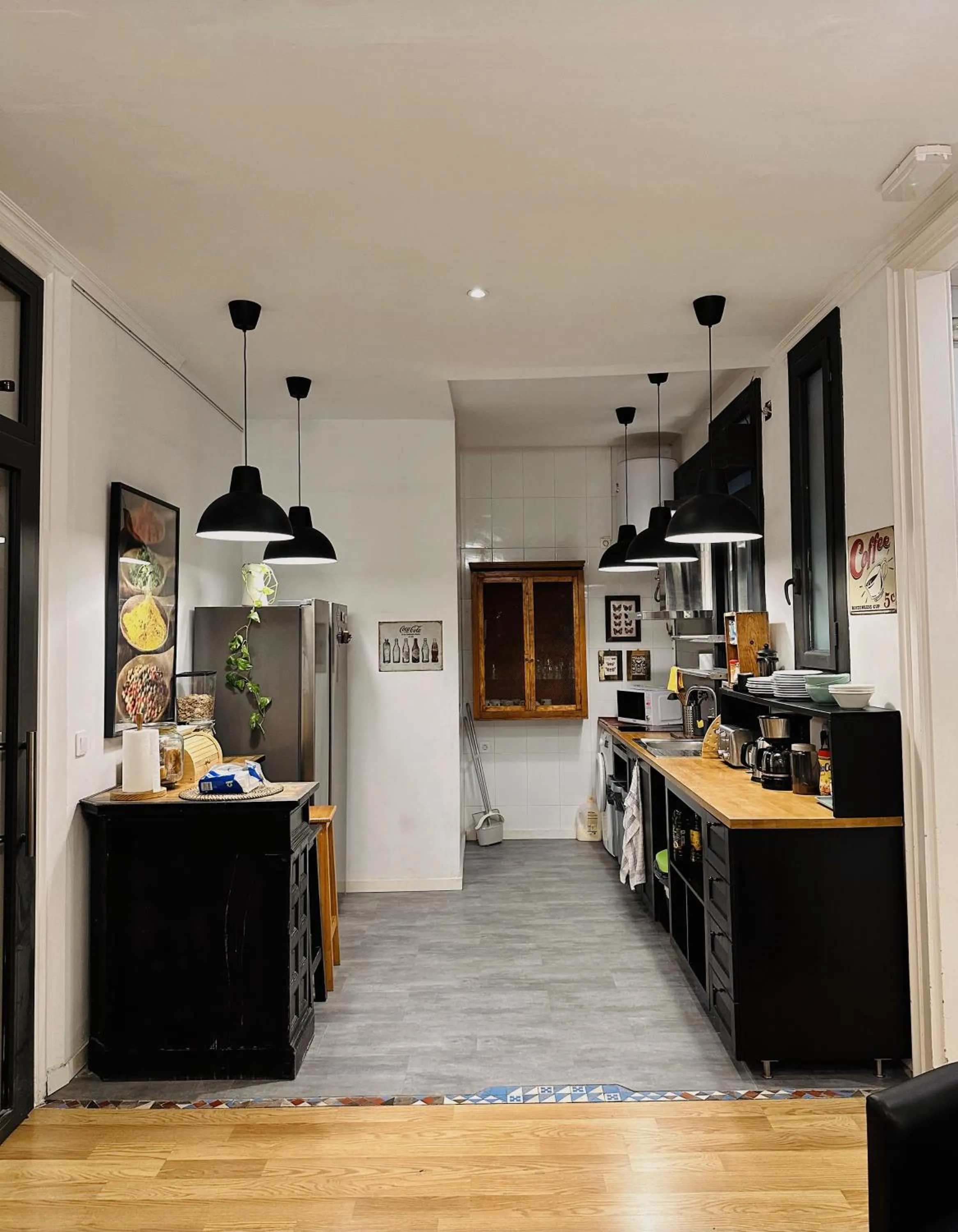 Kitchen or kitchenette in Casa Consell Gran Via, Guest House