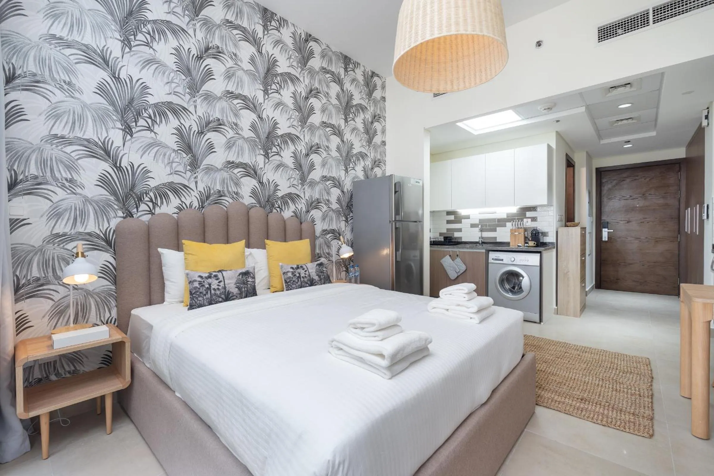 Bed in Lovely Studio & Budget Friendly