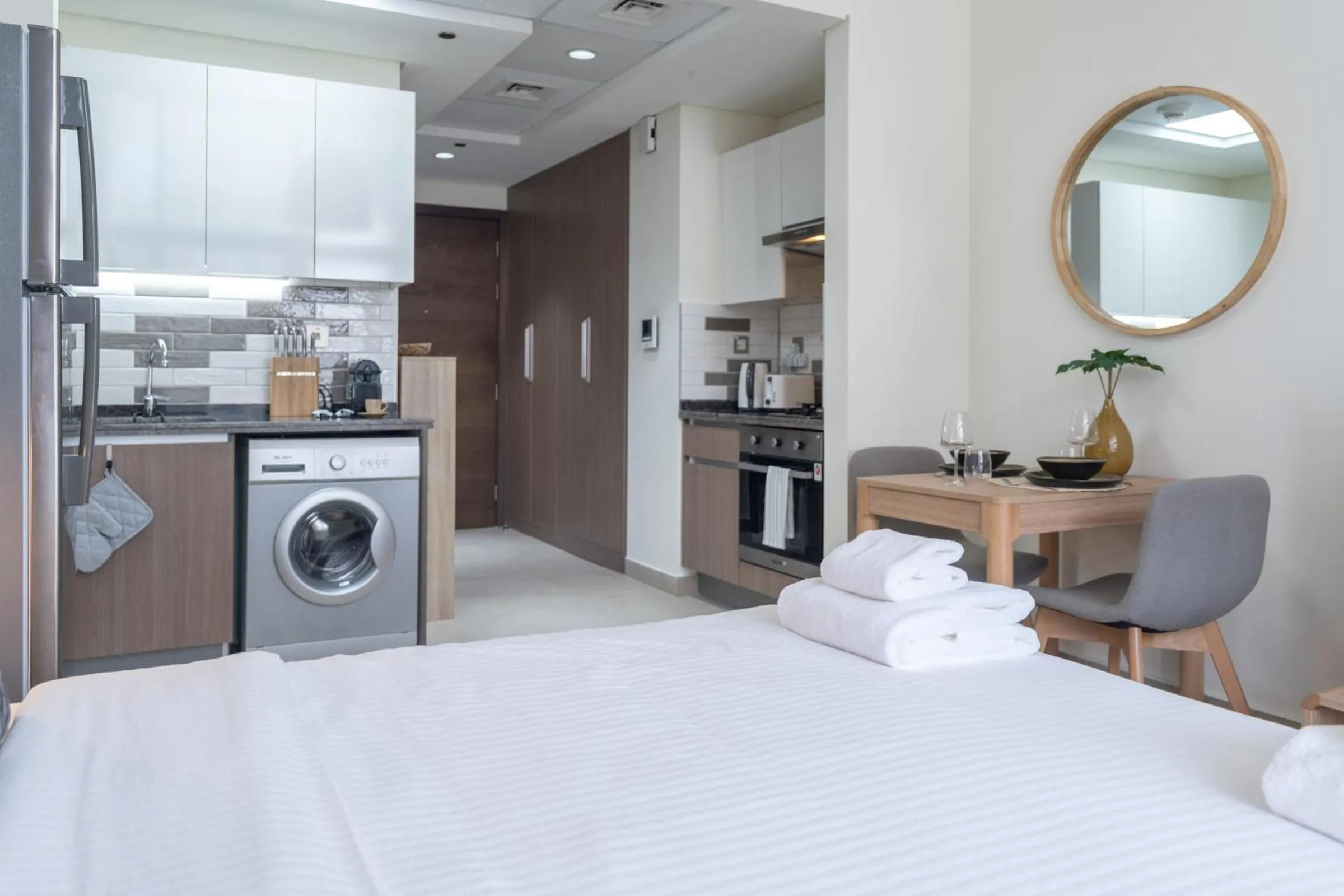 Bed in Lovely Studio & Budget Friendly