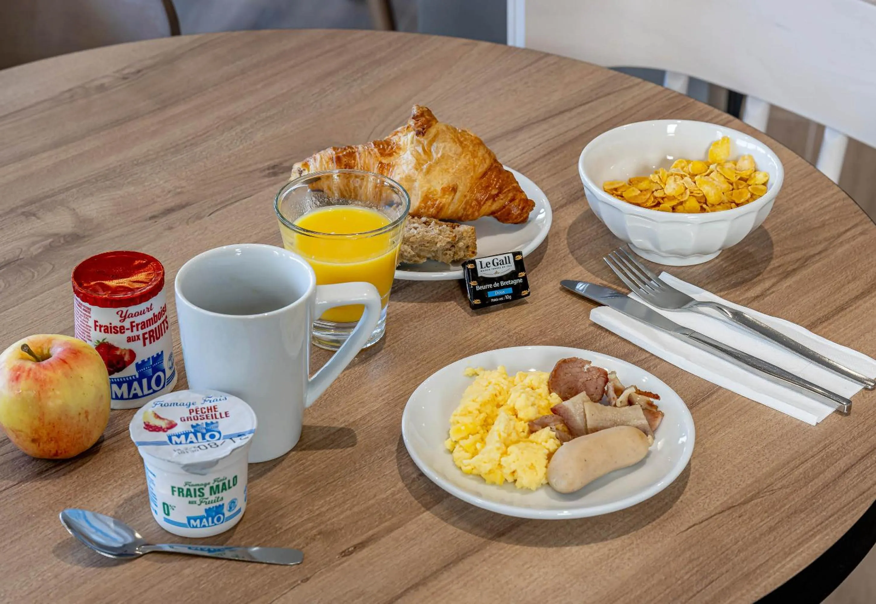 Breakfast in B&B HOTEL Bordeaux Saint André de Cubzac