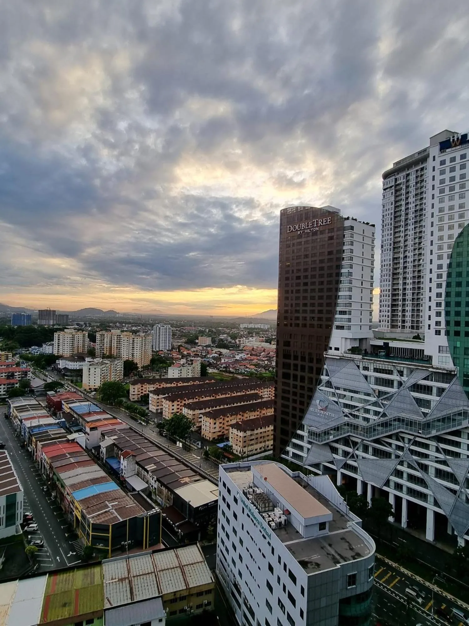 Imperio Residence By Heystay Management