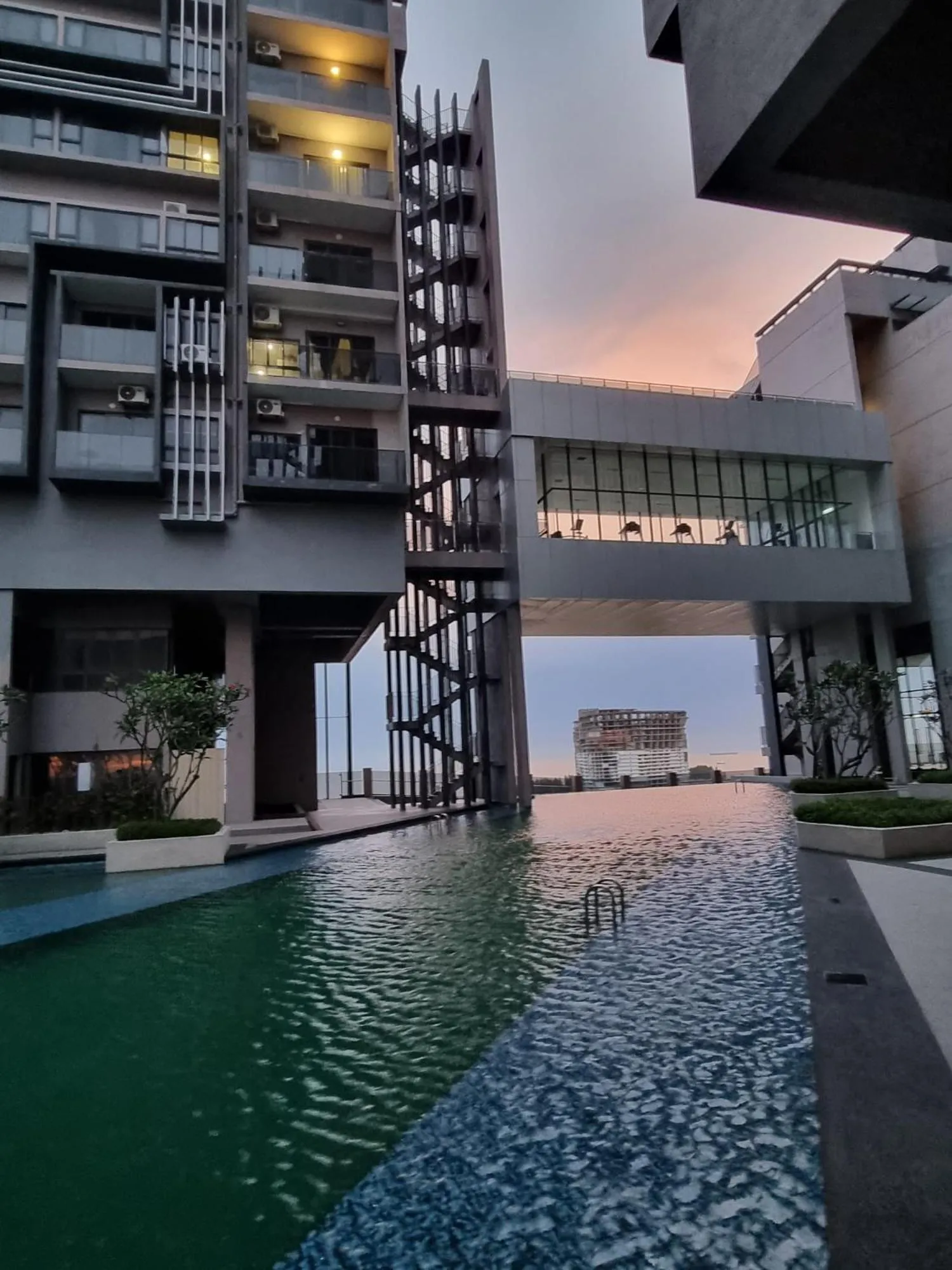 Imperio Residence By Heystay Management