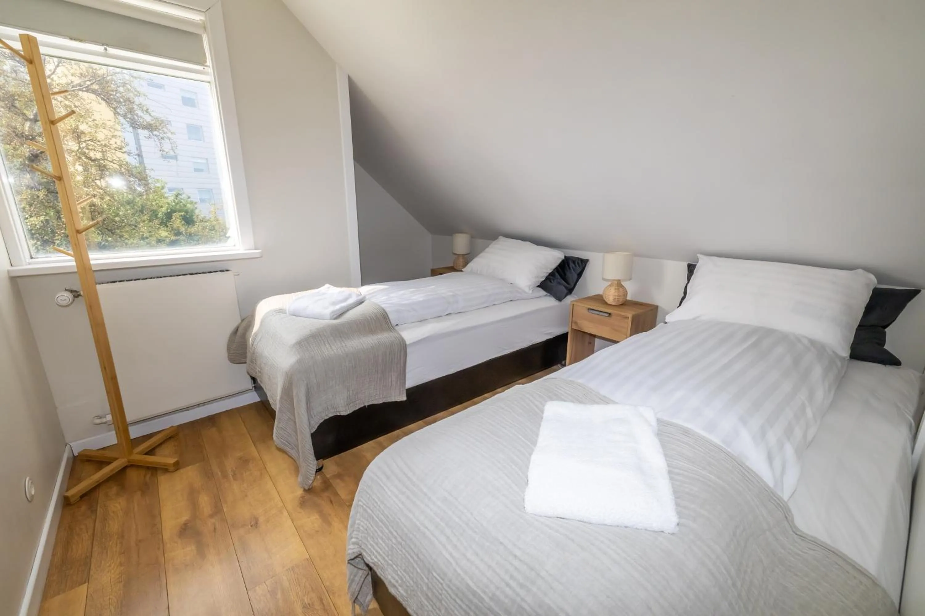LL Properties - Spacious Historic Home