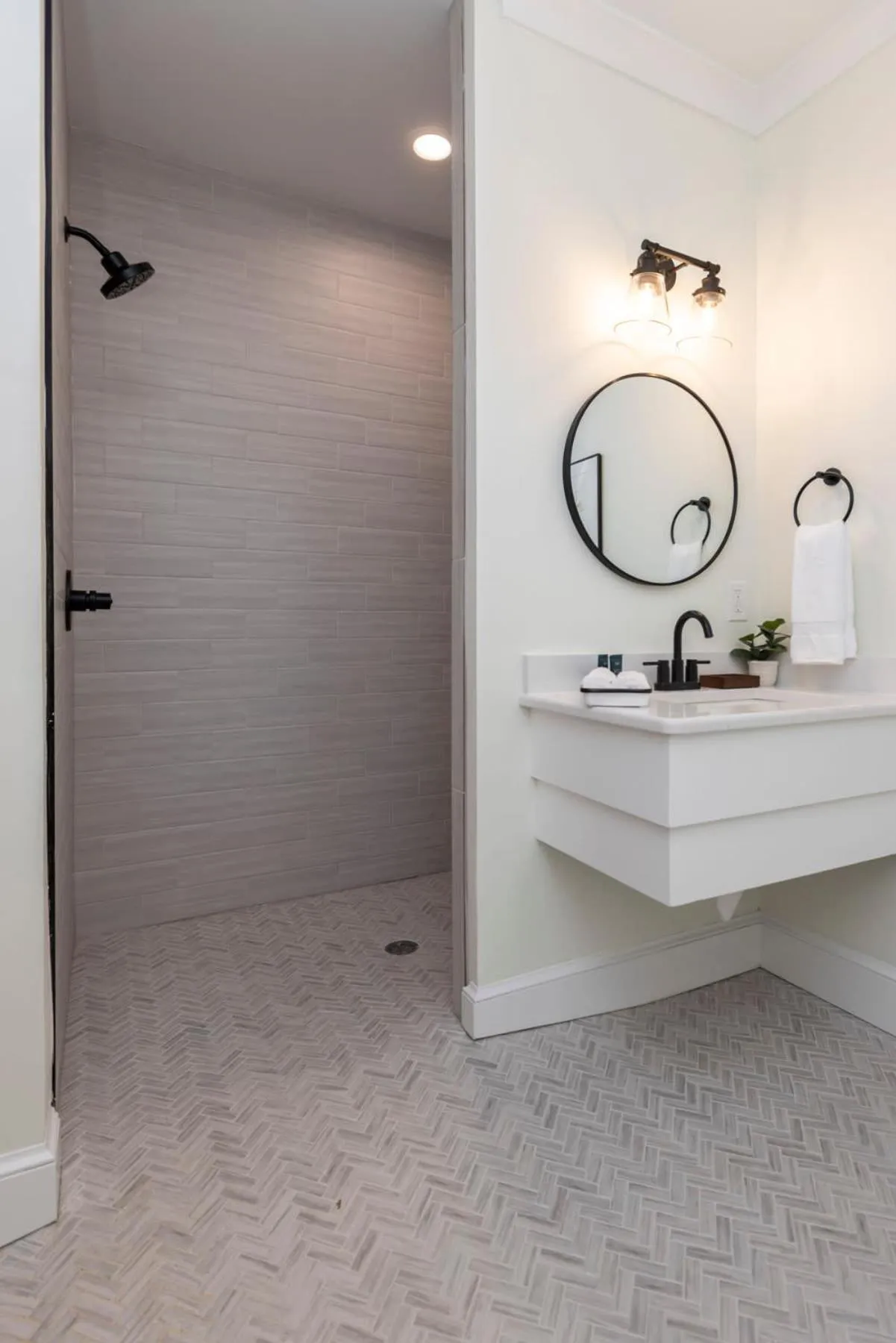 Newcastle 106 Inn at Old Beach