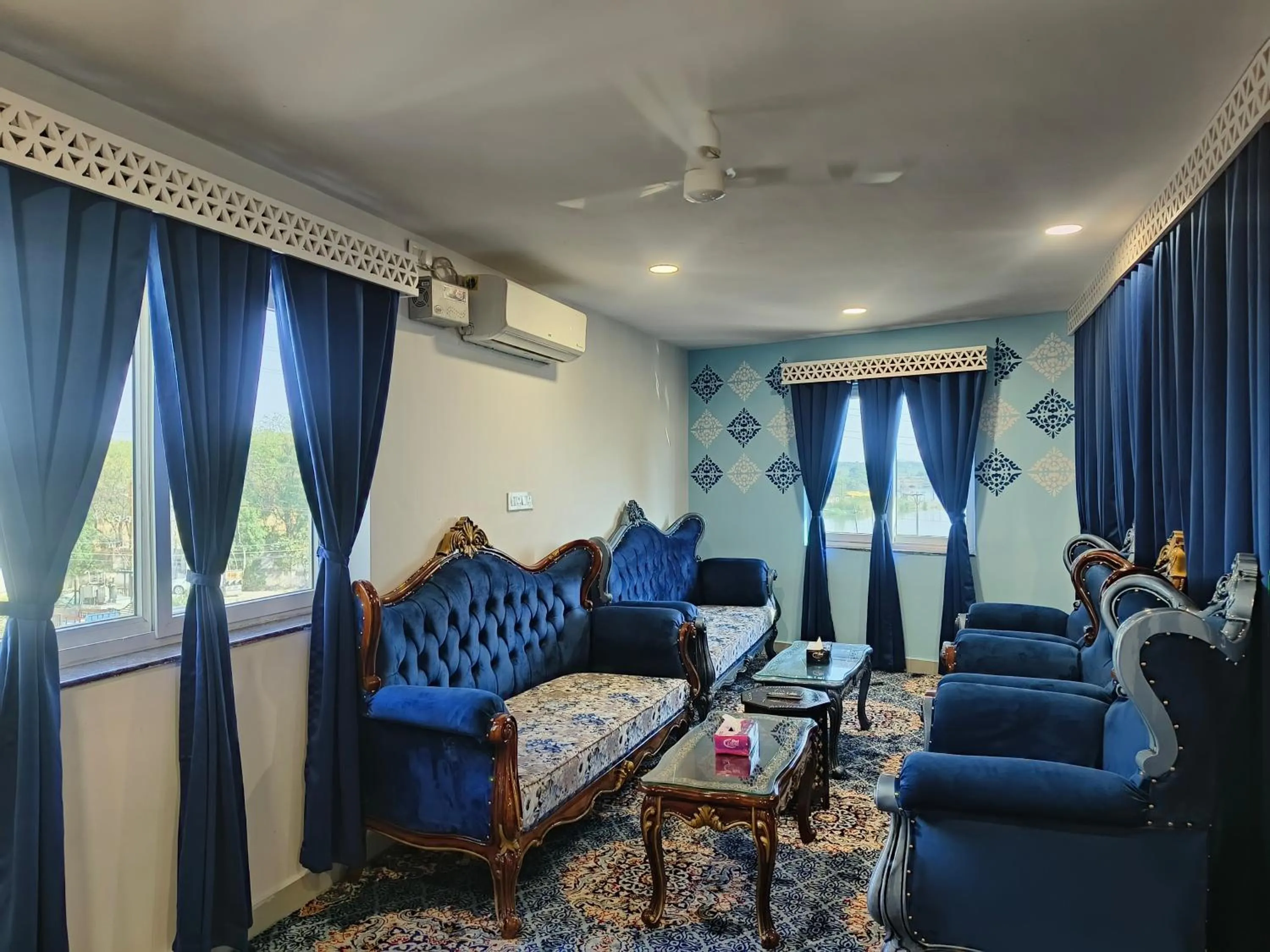 Living room in Hotel Lake View Airport zone