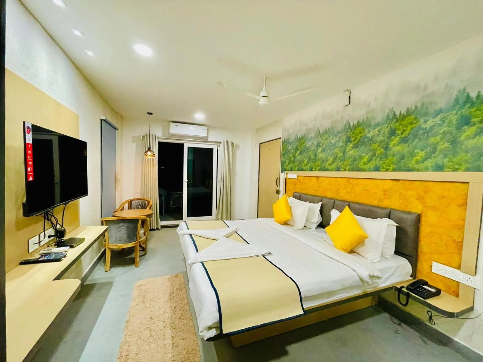 Bed in Hotel Lake View Airport zone