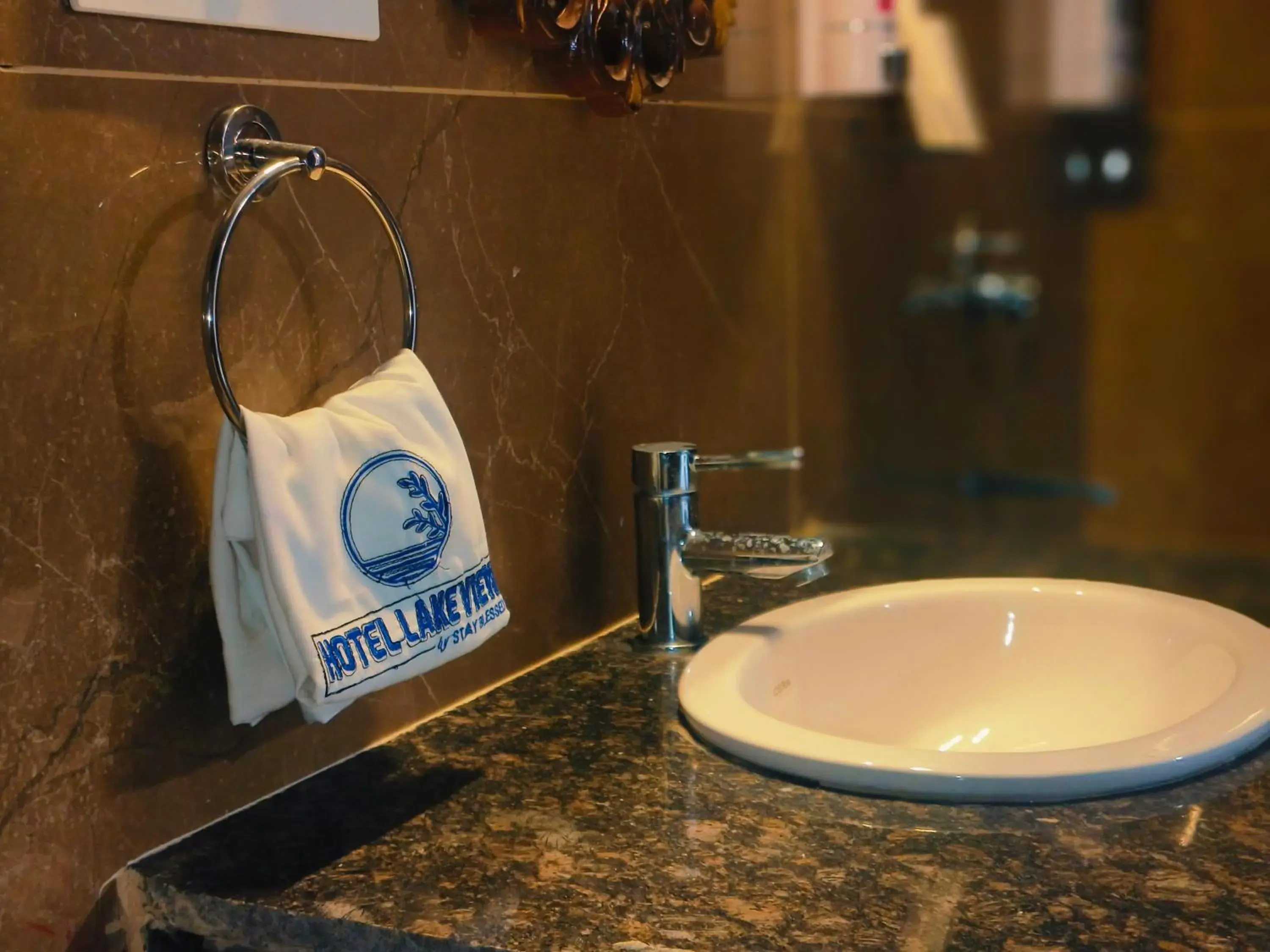 Premium Room in Hotel Lake View Airport zone Premium Room in Hotel Lake View Airport zone