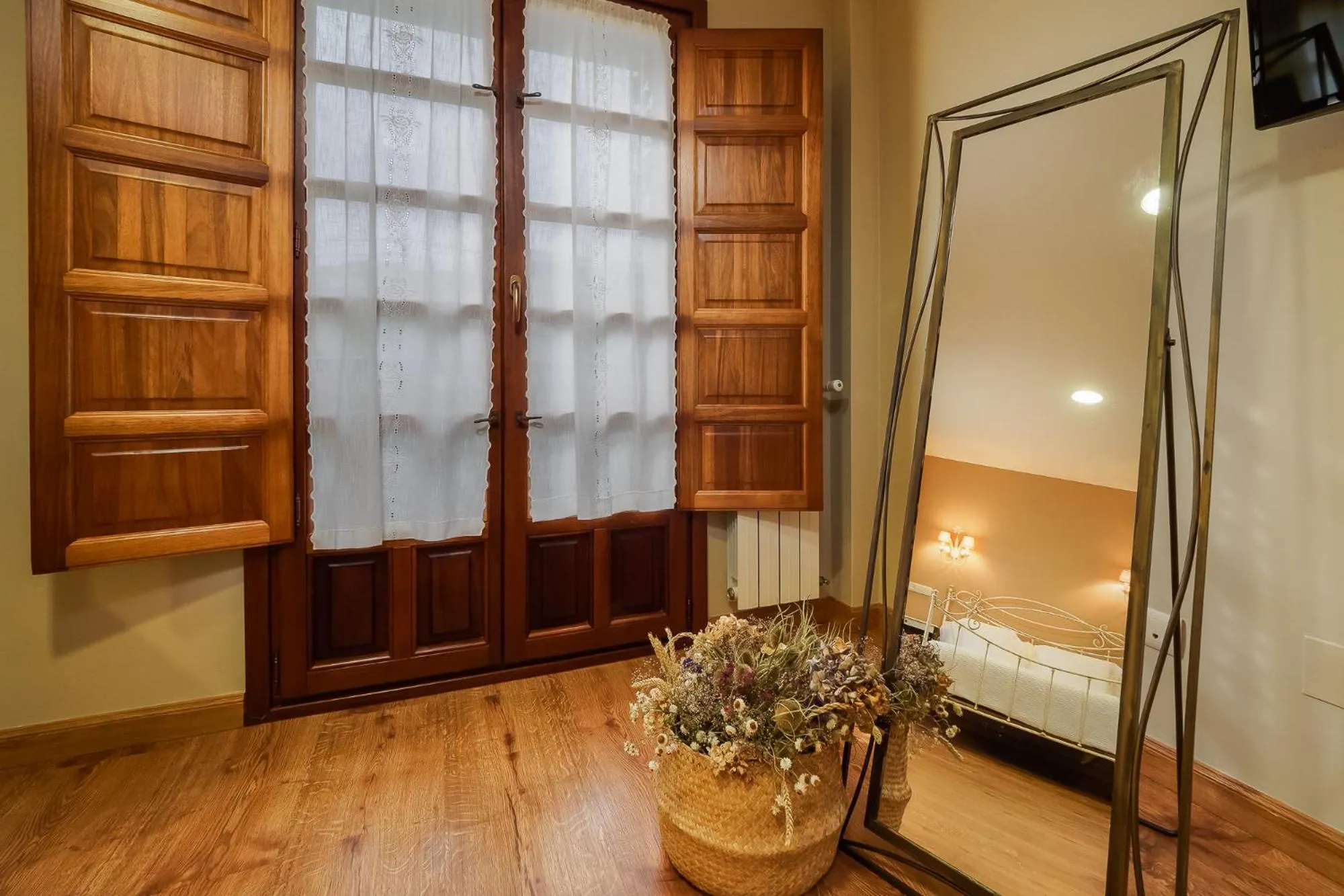 Decorative detail, Bed in Hotel Rural Casona de Cefontes