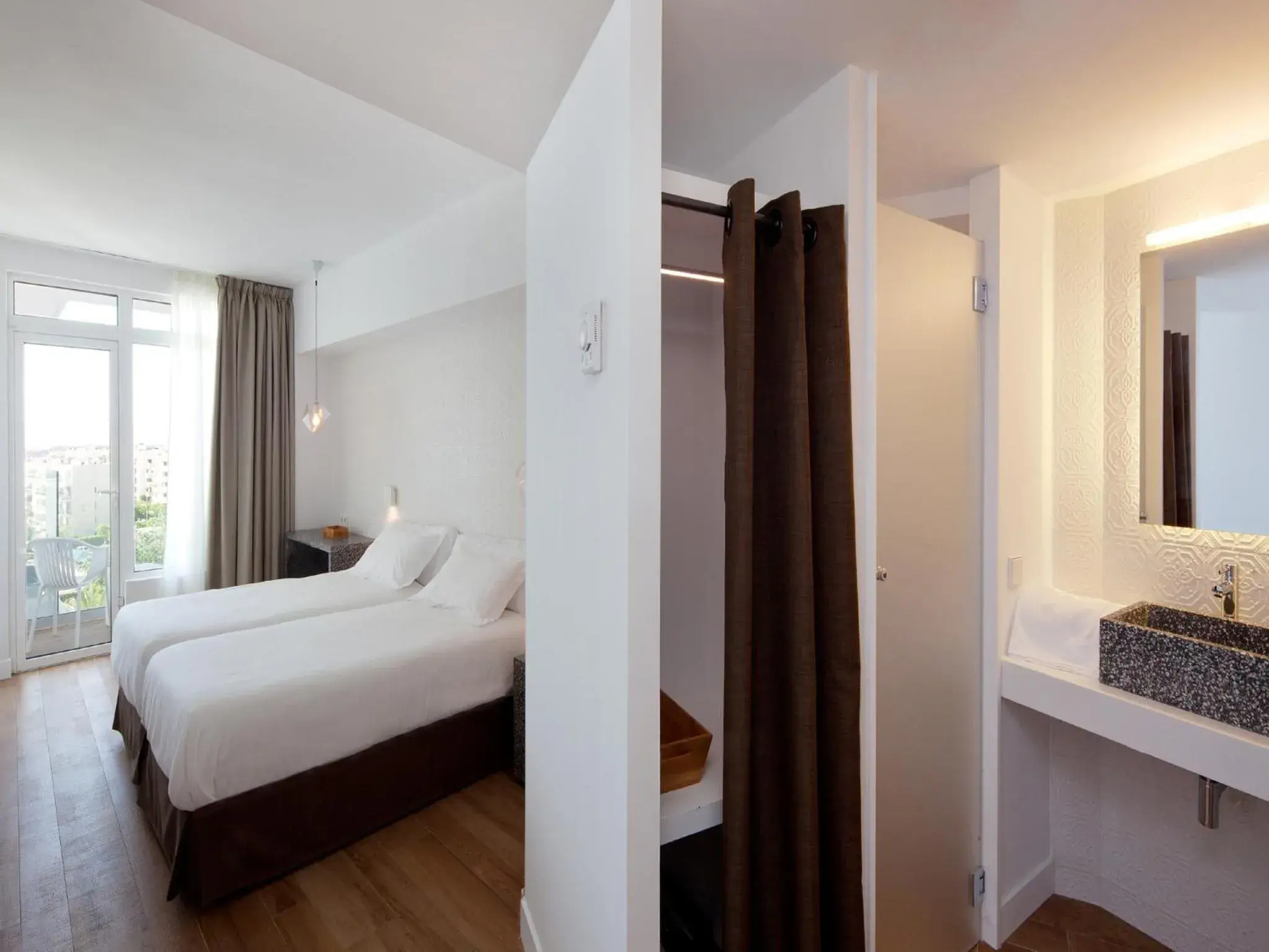 Photo of the whole room, Bed in HM Balanguera Beach - Adults Only Photo of the whole room, Bed in HM Balanguera Beach - Adults Only