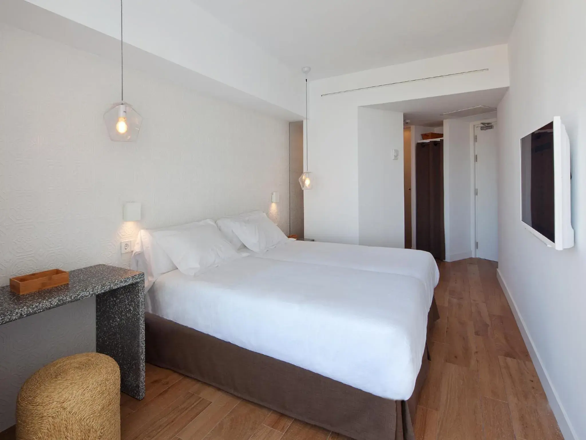 Premium Twin Room with Partial Sea View - single occupancy in HM Balanguera Beach - Adults Only Premium Twin Room with Partial Sea View - single occupancy in HM Balanguera Beach - Adults Only