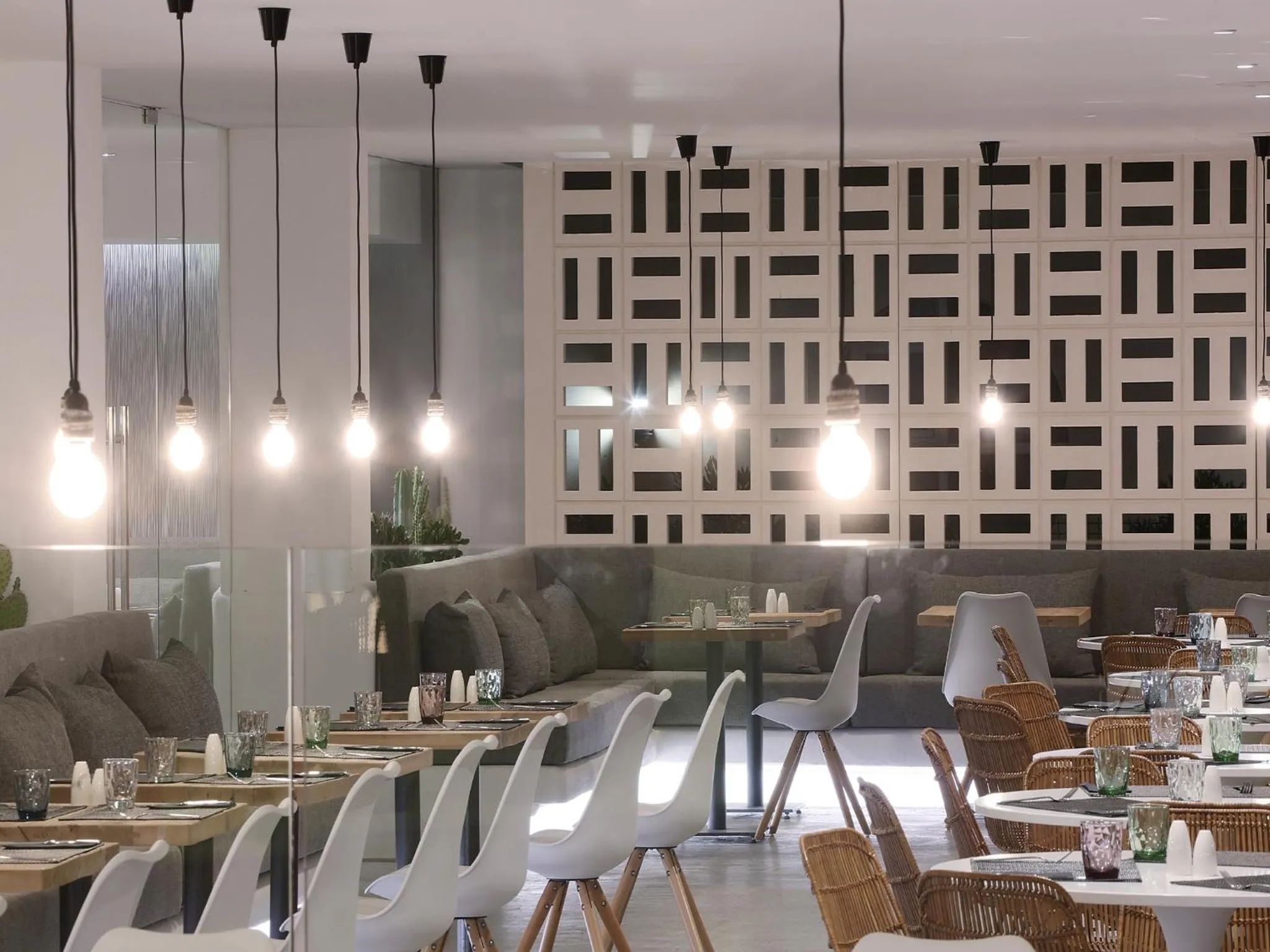 Restaurant/places to eat in HM Balanguera Beach - Adults Only